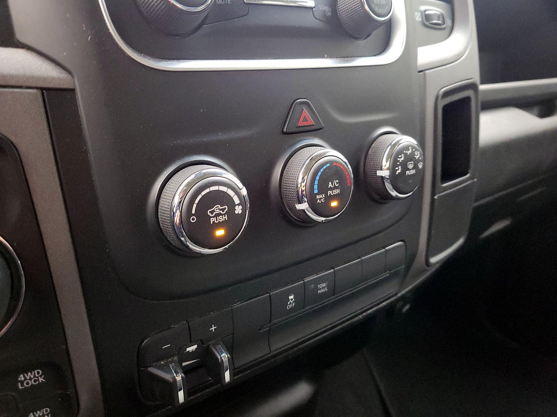 Thumbnail: 2021 RAM 1500 Classic - 14