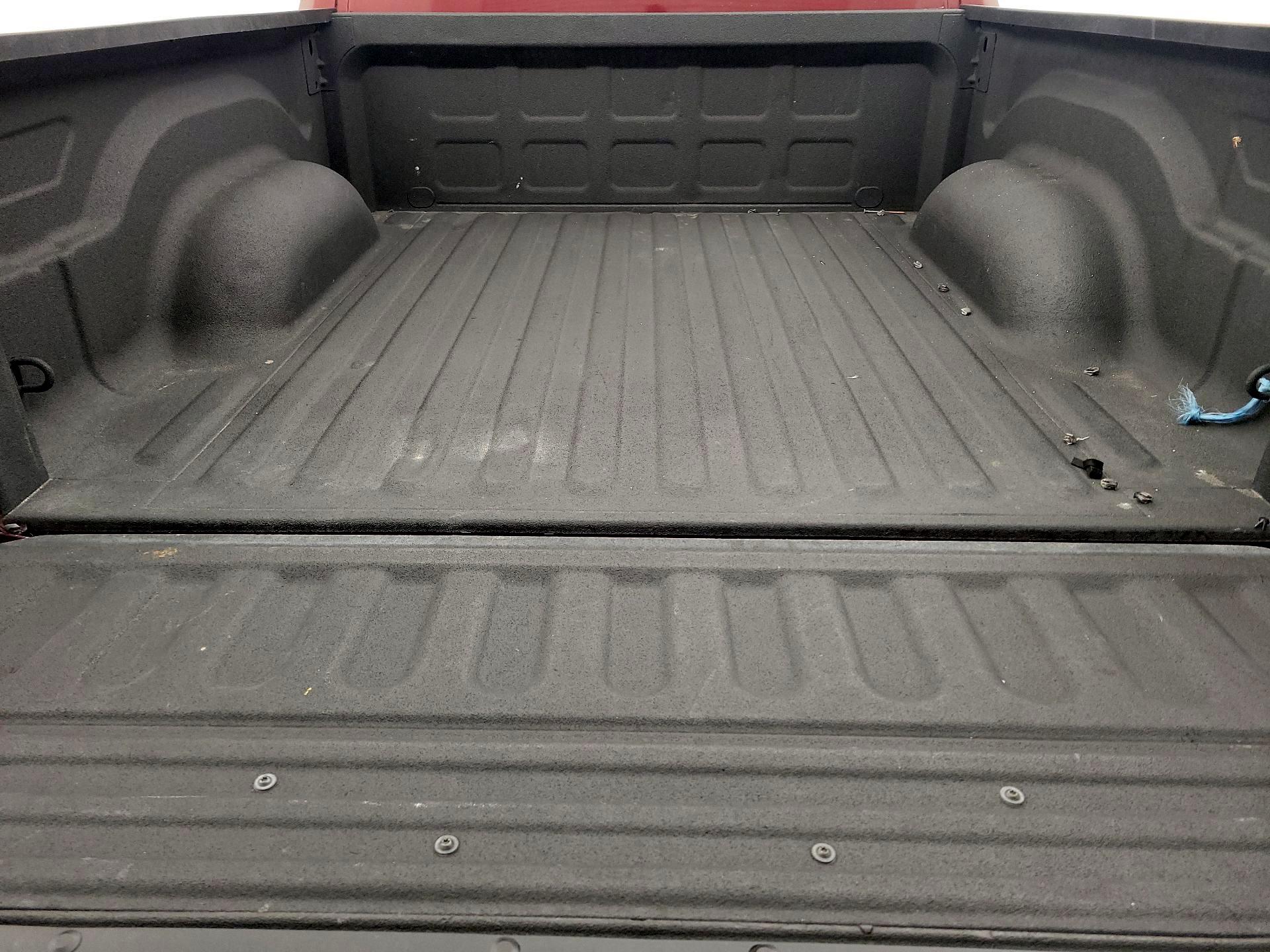 Thumbnail: 2021 RAM 1500 Classic - 16