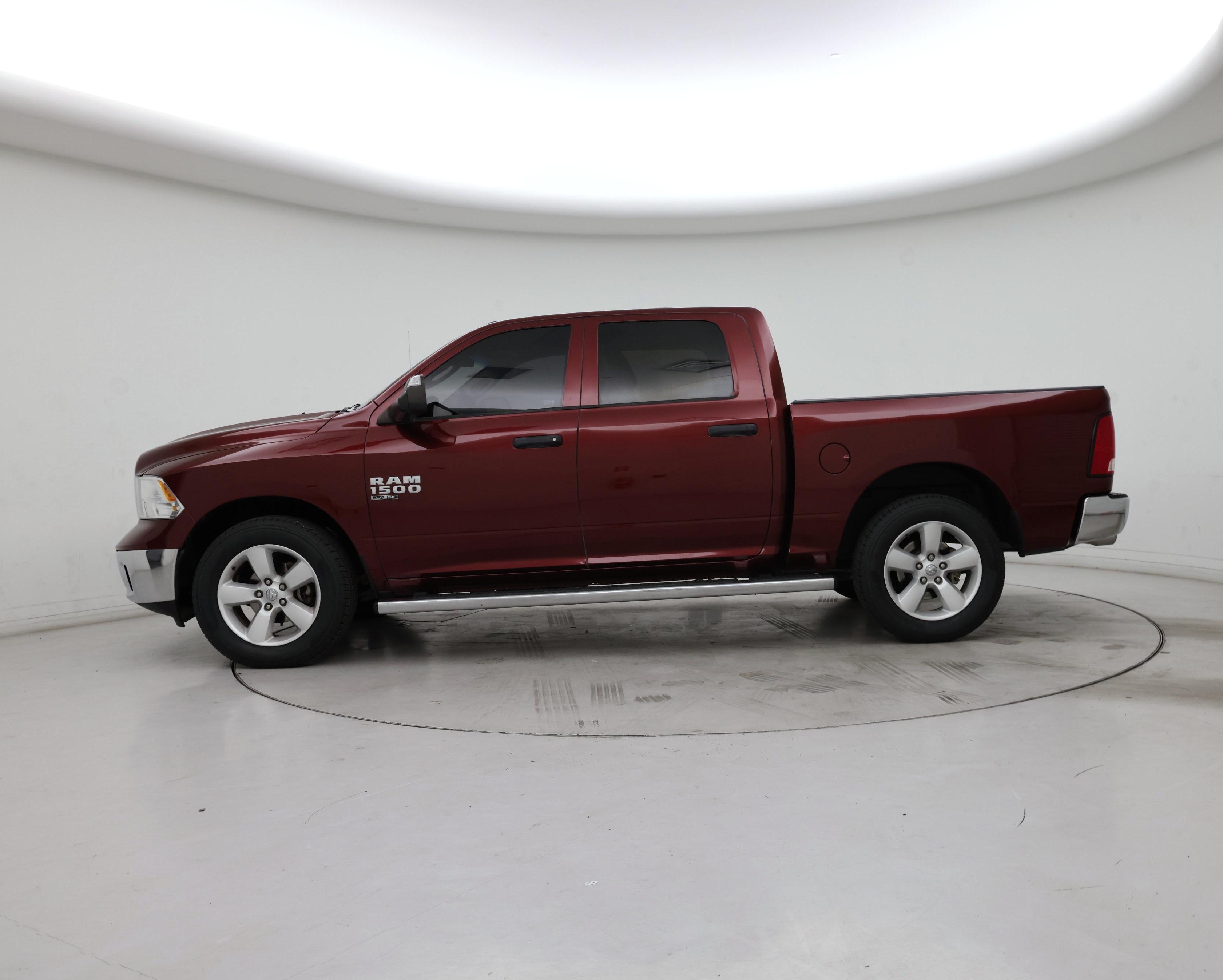 Thumbnail: 2021 RAM 1500 Classic - 3