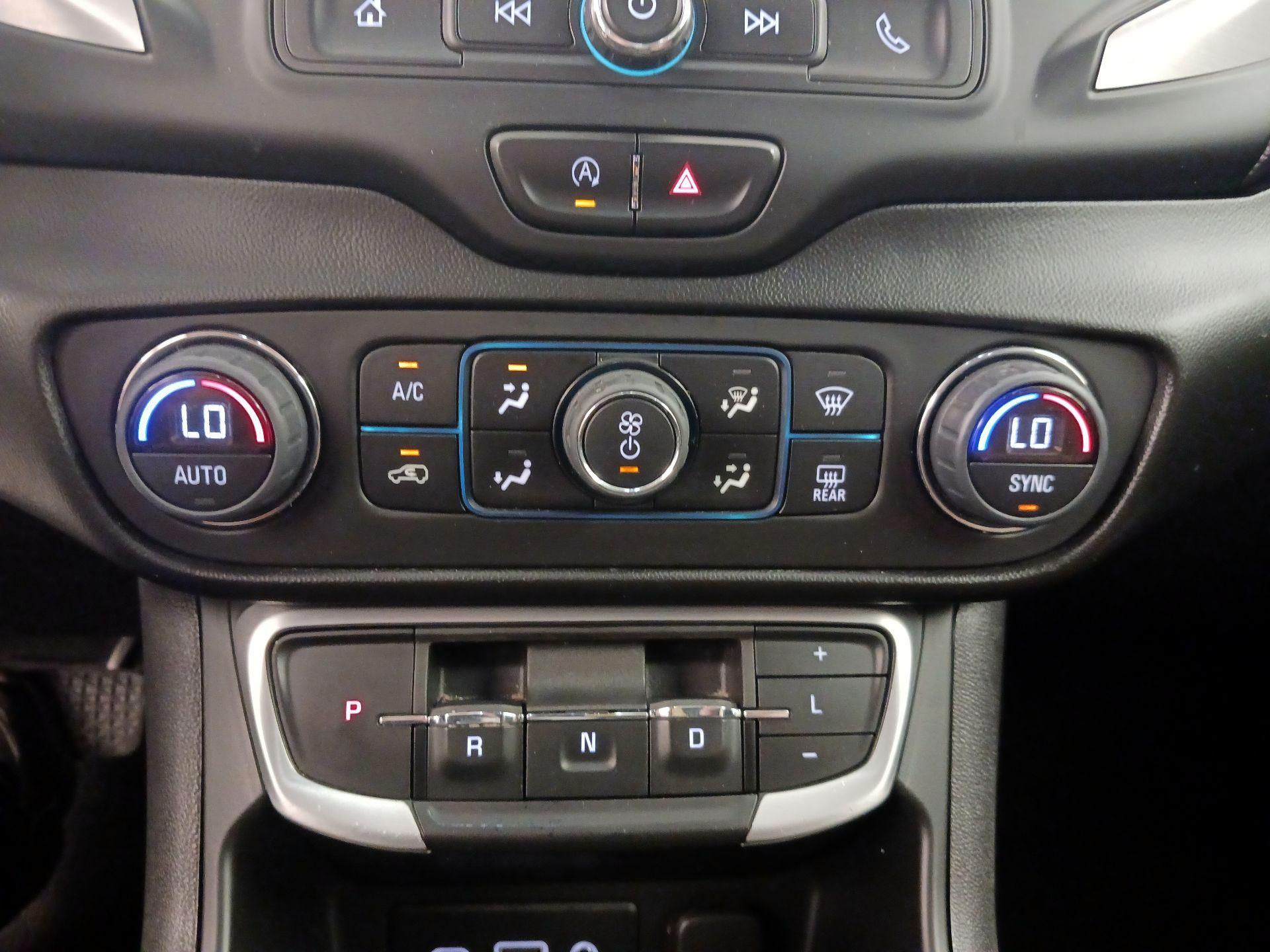 Thumbnail: 2022 GMC Terrain - 16