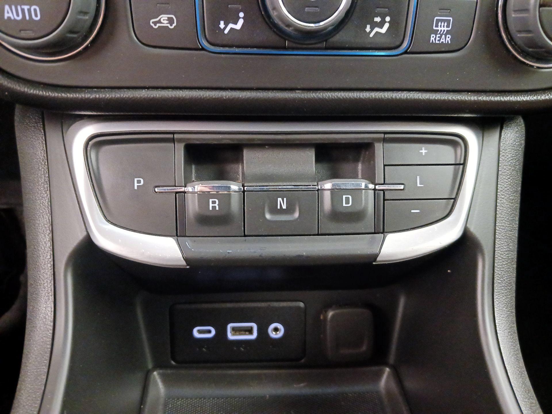 Thumbnail: 2022 GMC Terrain - 17
