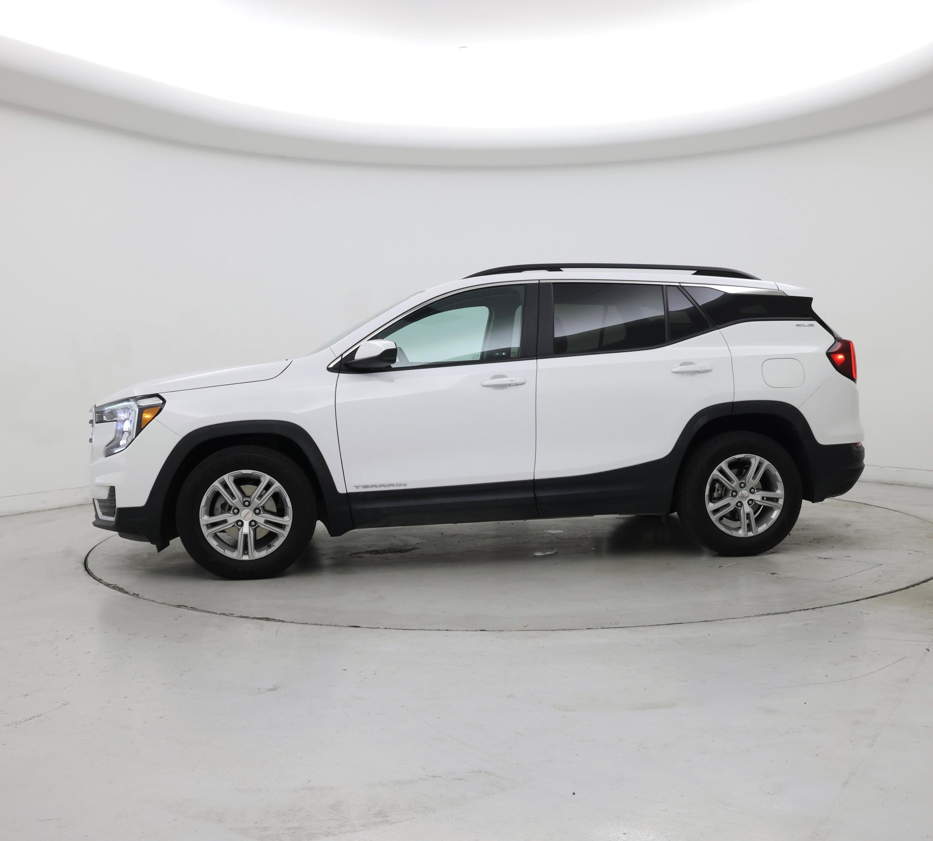 Thumbnail: 2022 GMC Terrain - 3