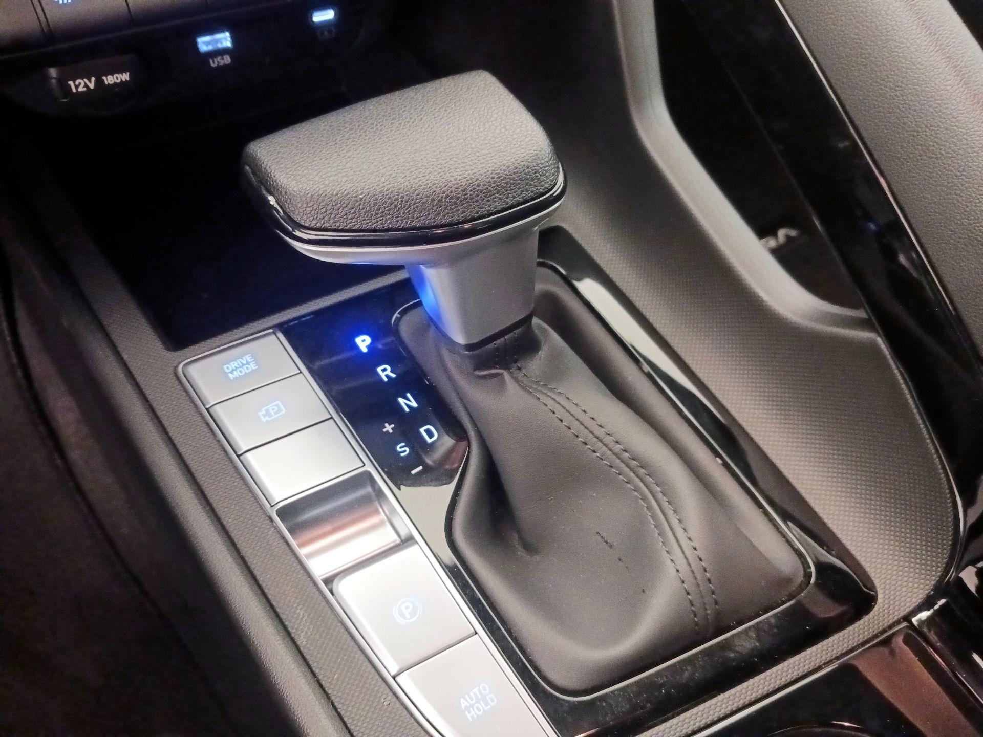 Thumbnail: 2025 Hyundai Elantra - 17