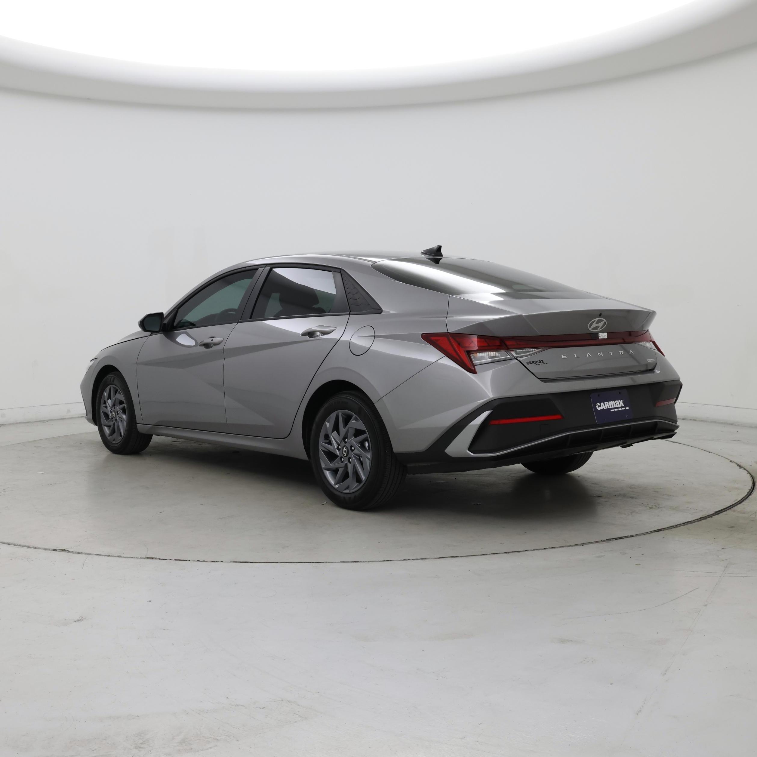 Thumbnail: 2025 Hyundai Elantra - 2