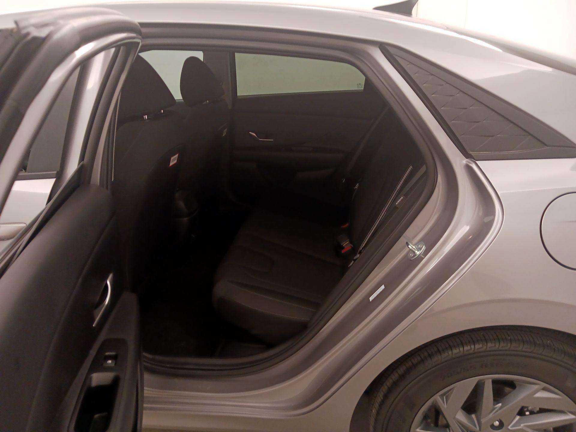 Thumbnail: 2025 Hyundai Elantra - 19
