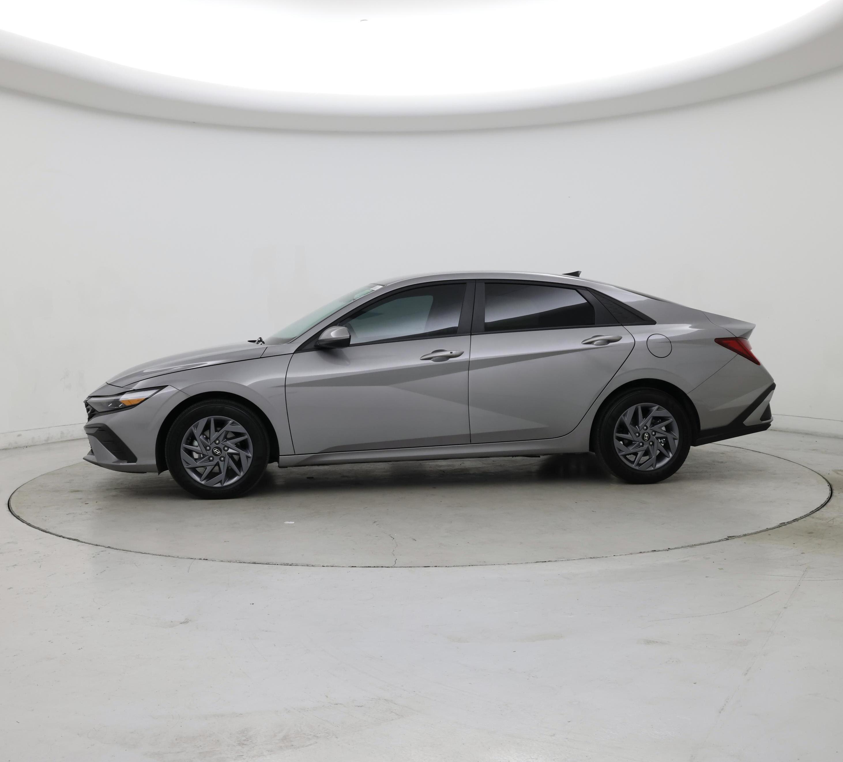 Thumbnail: 2025 Hyundai Elantra - 3