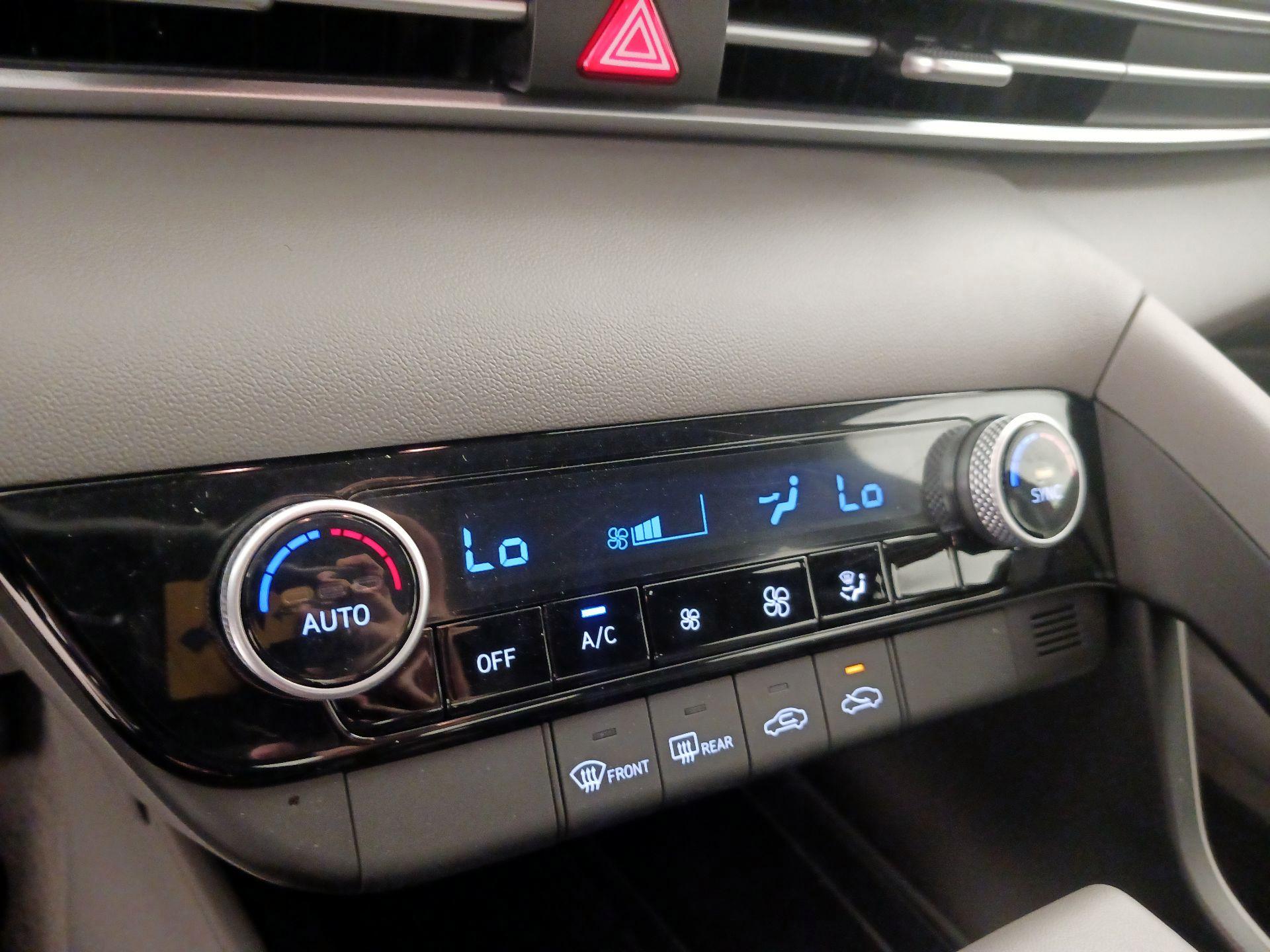Thumbnail: 2026 Hyundai Elantra - 16