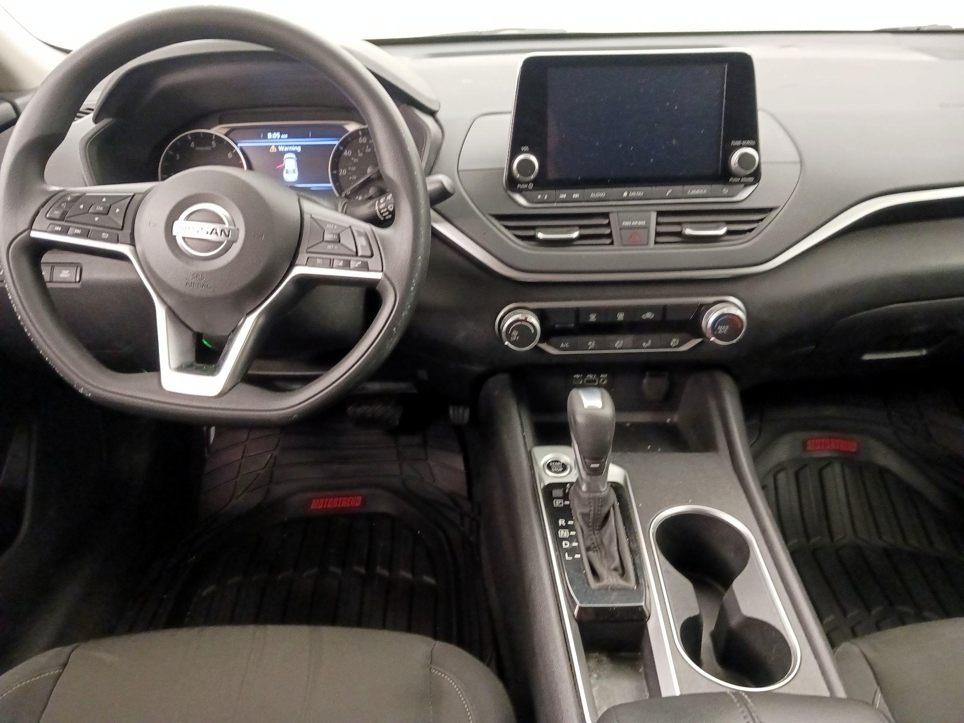 Thumbnail: 2022 Nissan Altima - 9