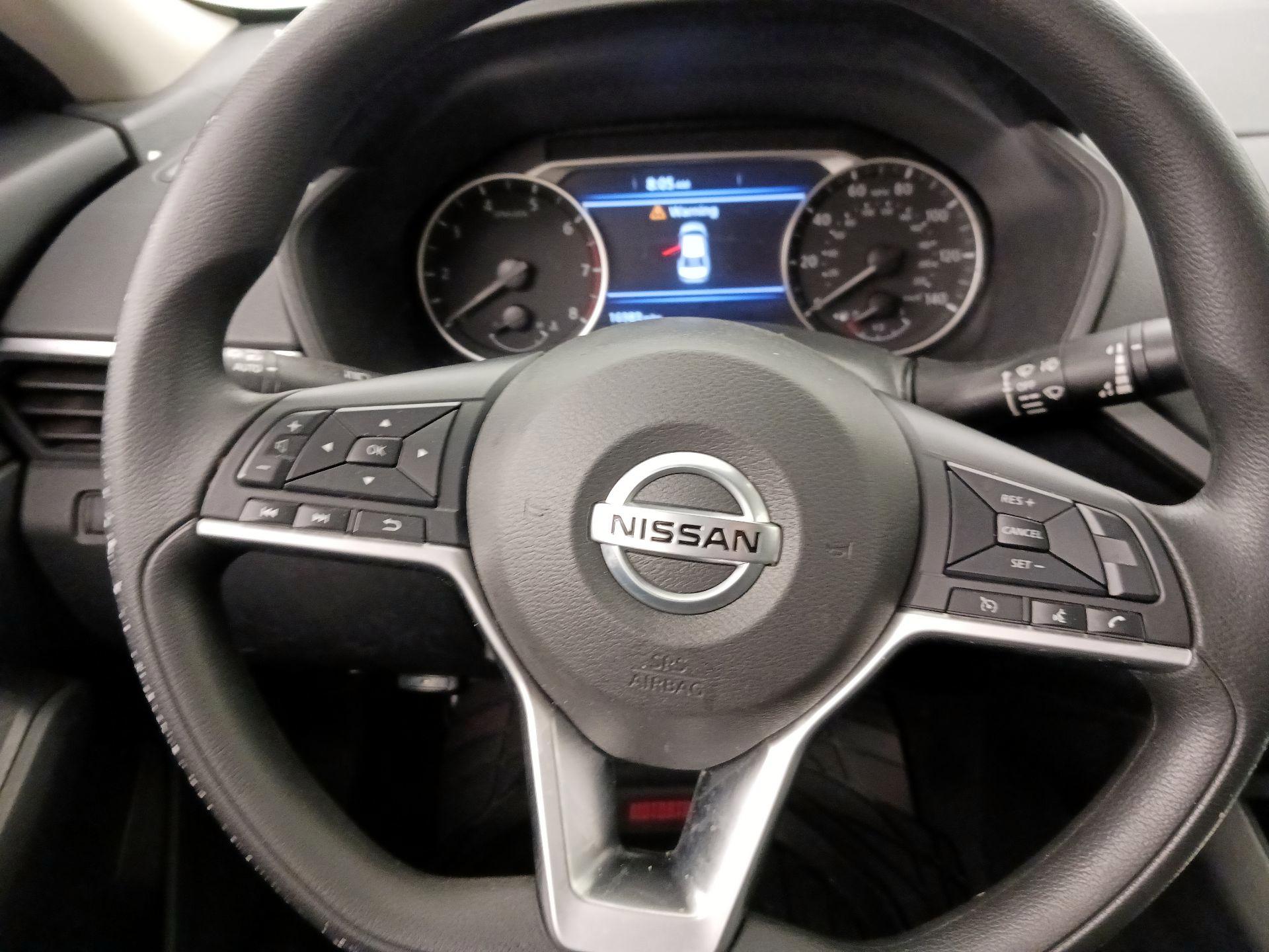 Thumbnail: 2022 Nissan Altima - 10