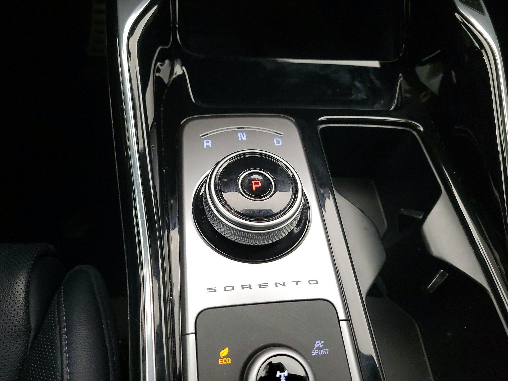 Thumbnail: 2022 Kia Sorento - 18