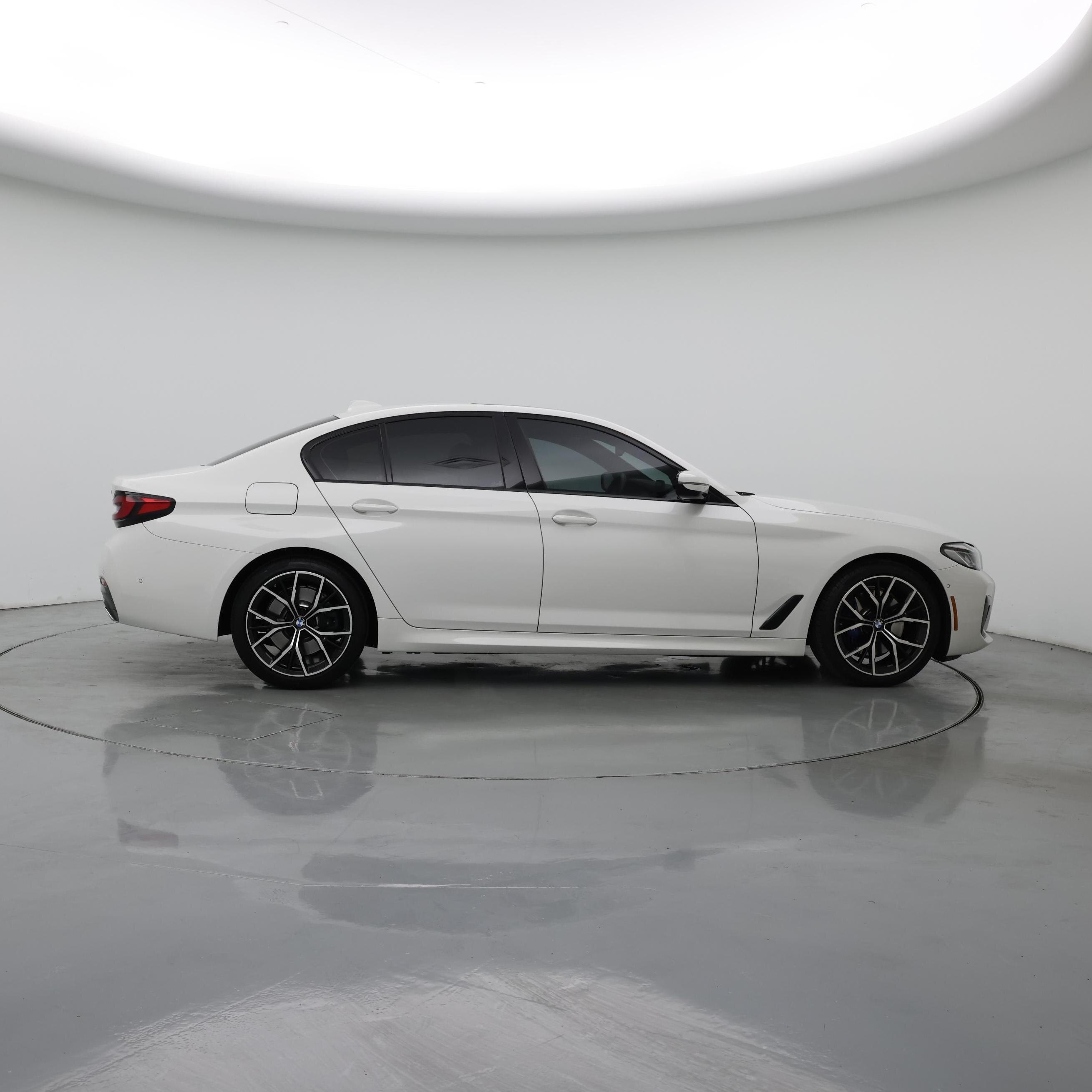 Thumbnail: 2022 BMW 5 Series - 7