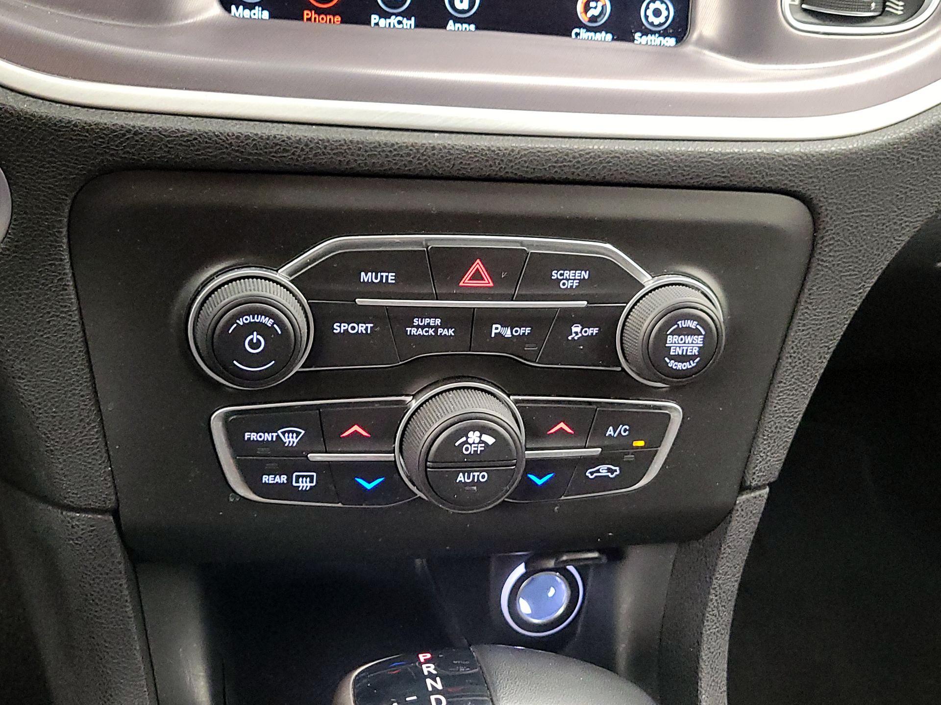 Thumbnail: 2021 Dodge Charger - 16
