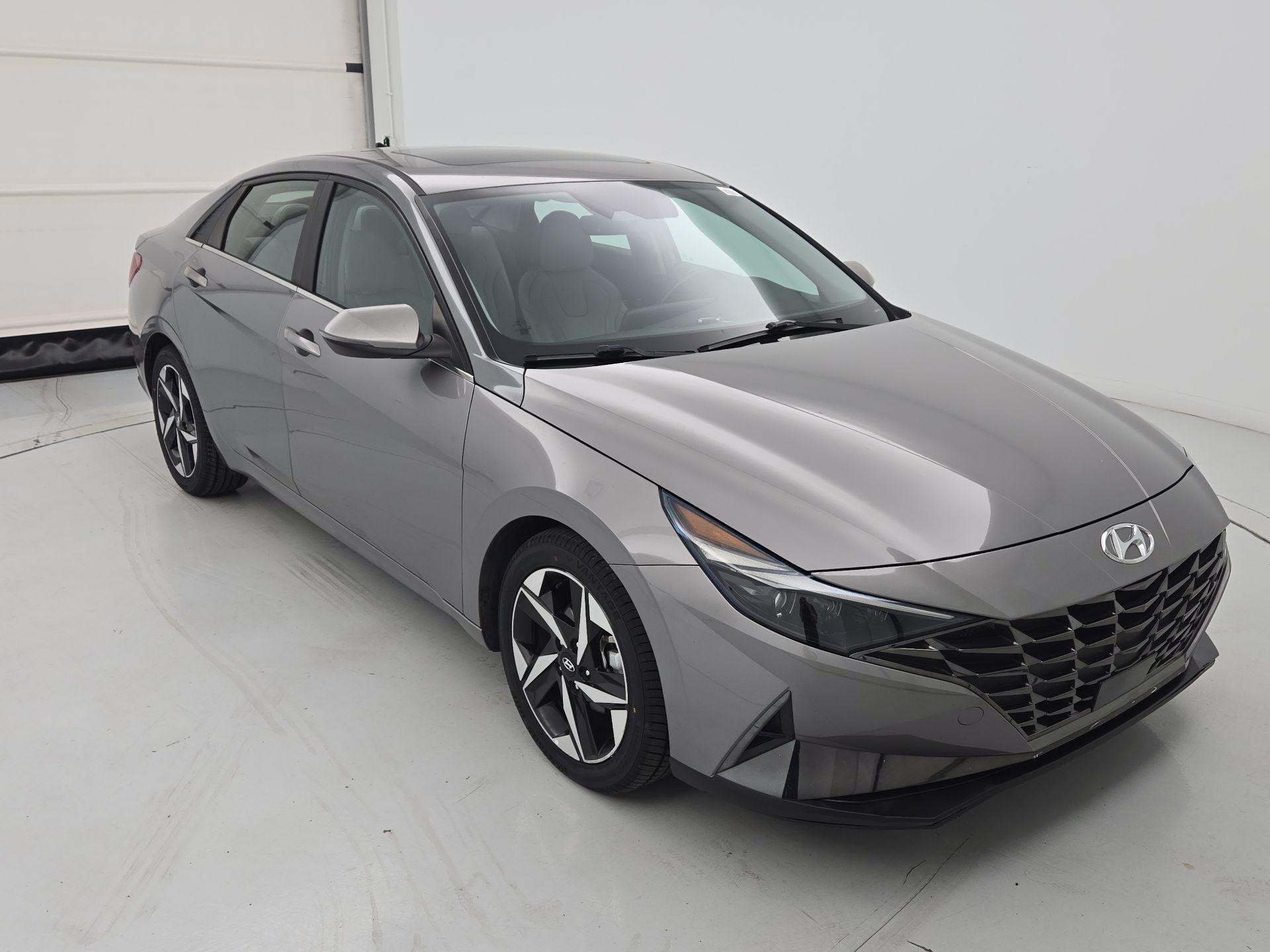 Thumbnail: 2022 Hyundai Elantra - 1