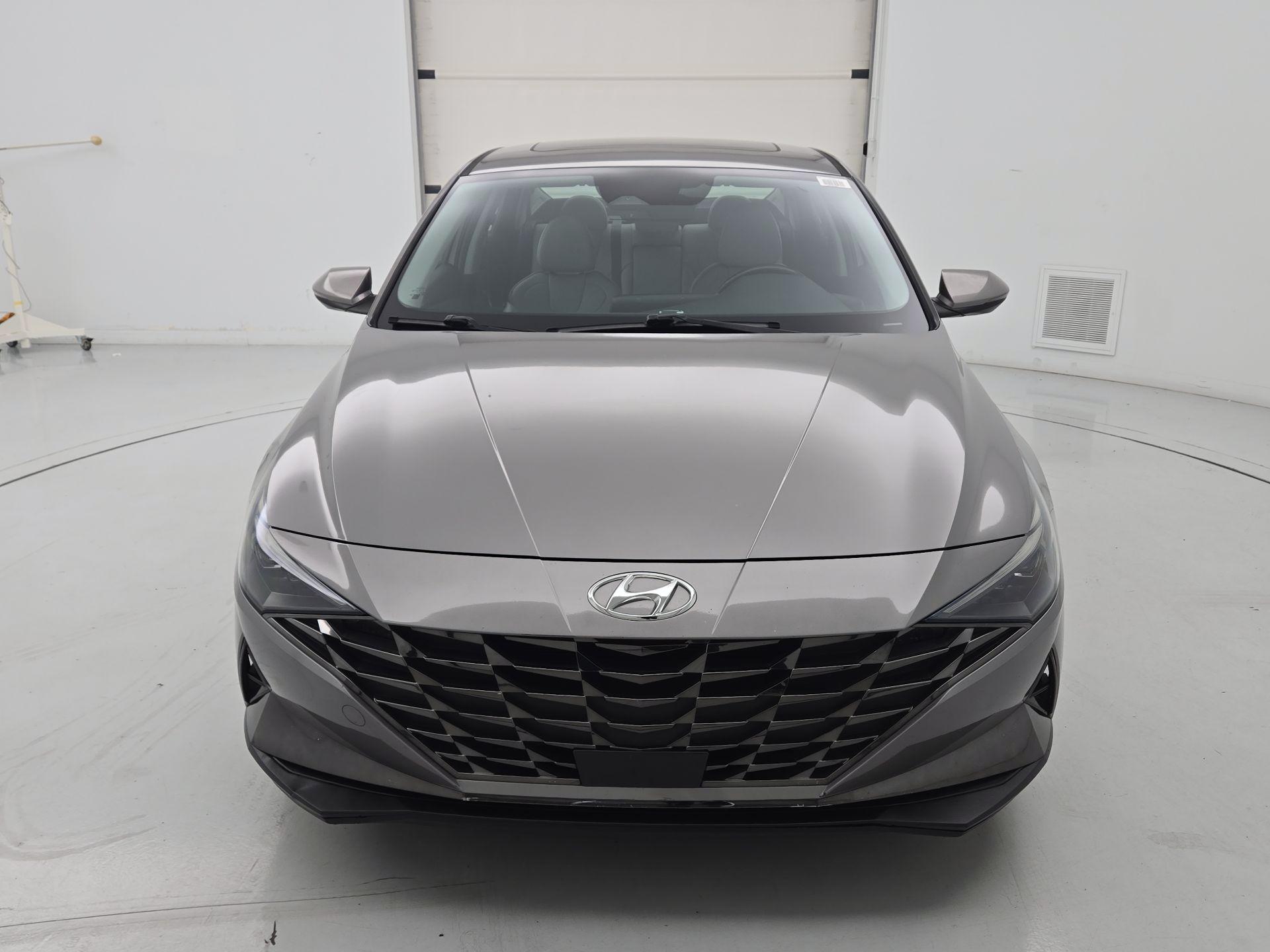 Thumbnail: 2022 Hyundai Elantra - 2