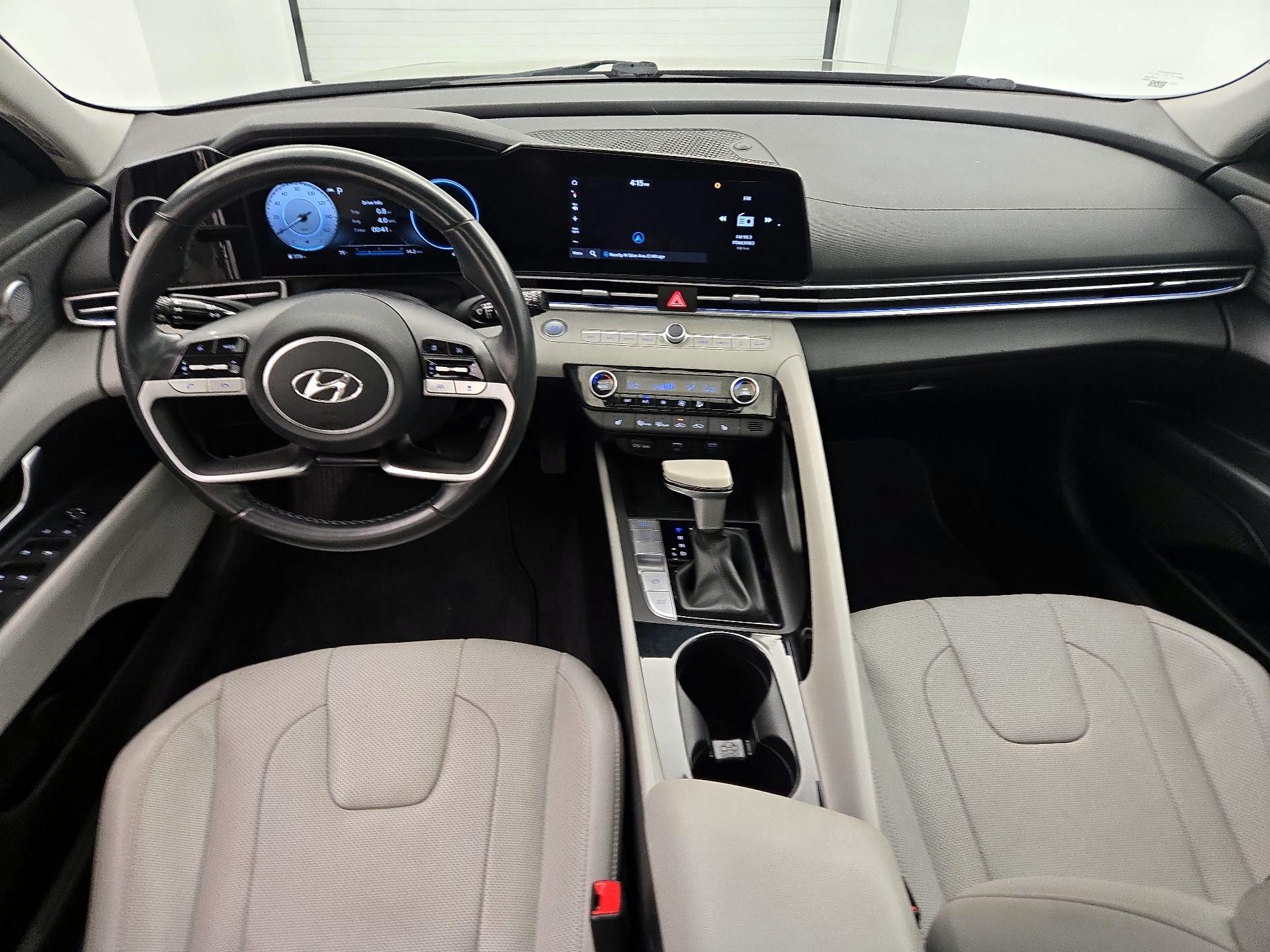 Thumbnail: 2022 Hyundai Elantra - 8