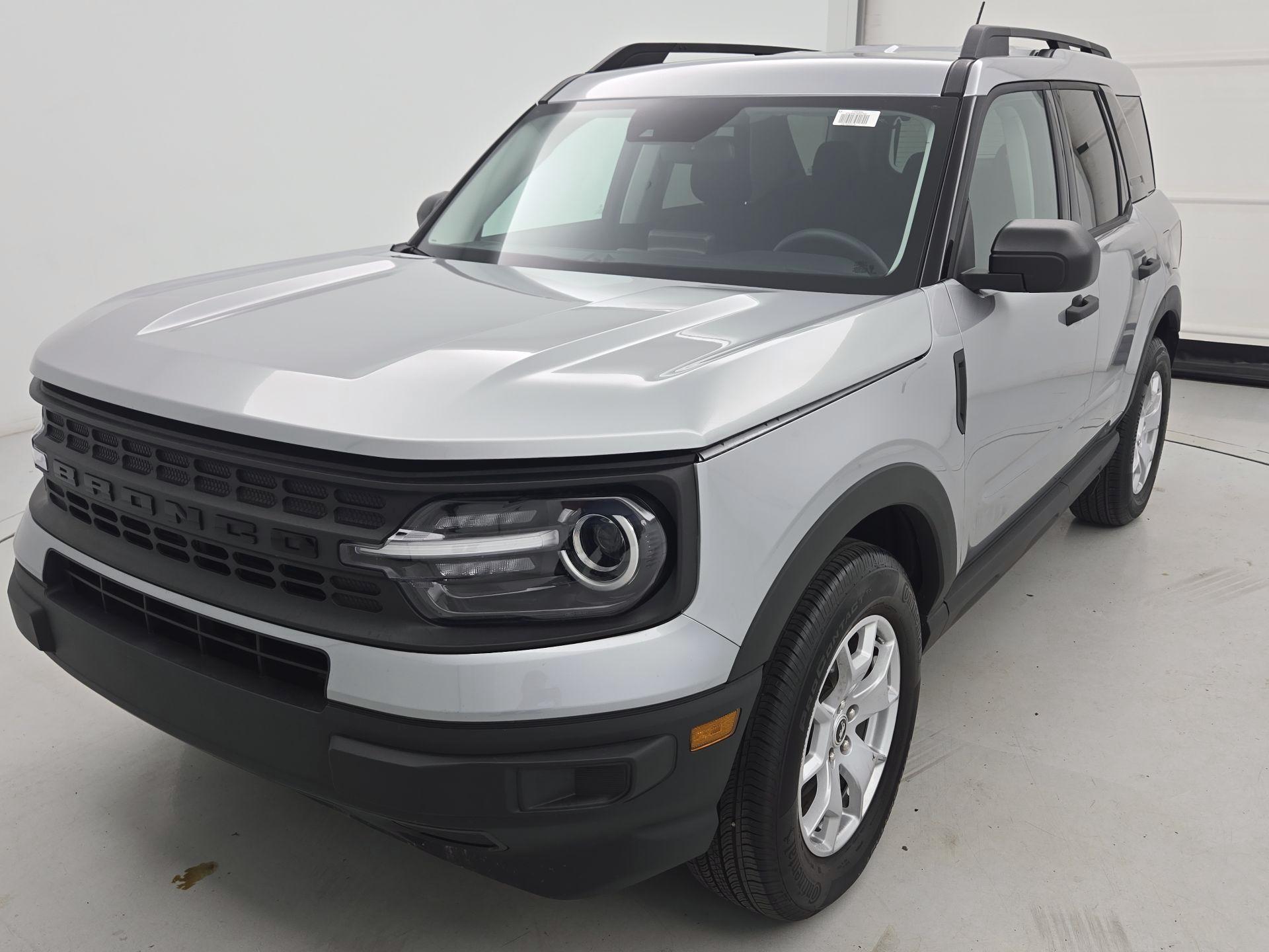 Thumbnail: 2021 Ford Bronco Sport - 3