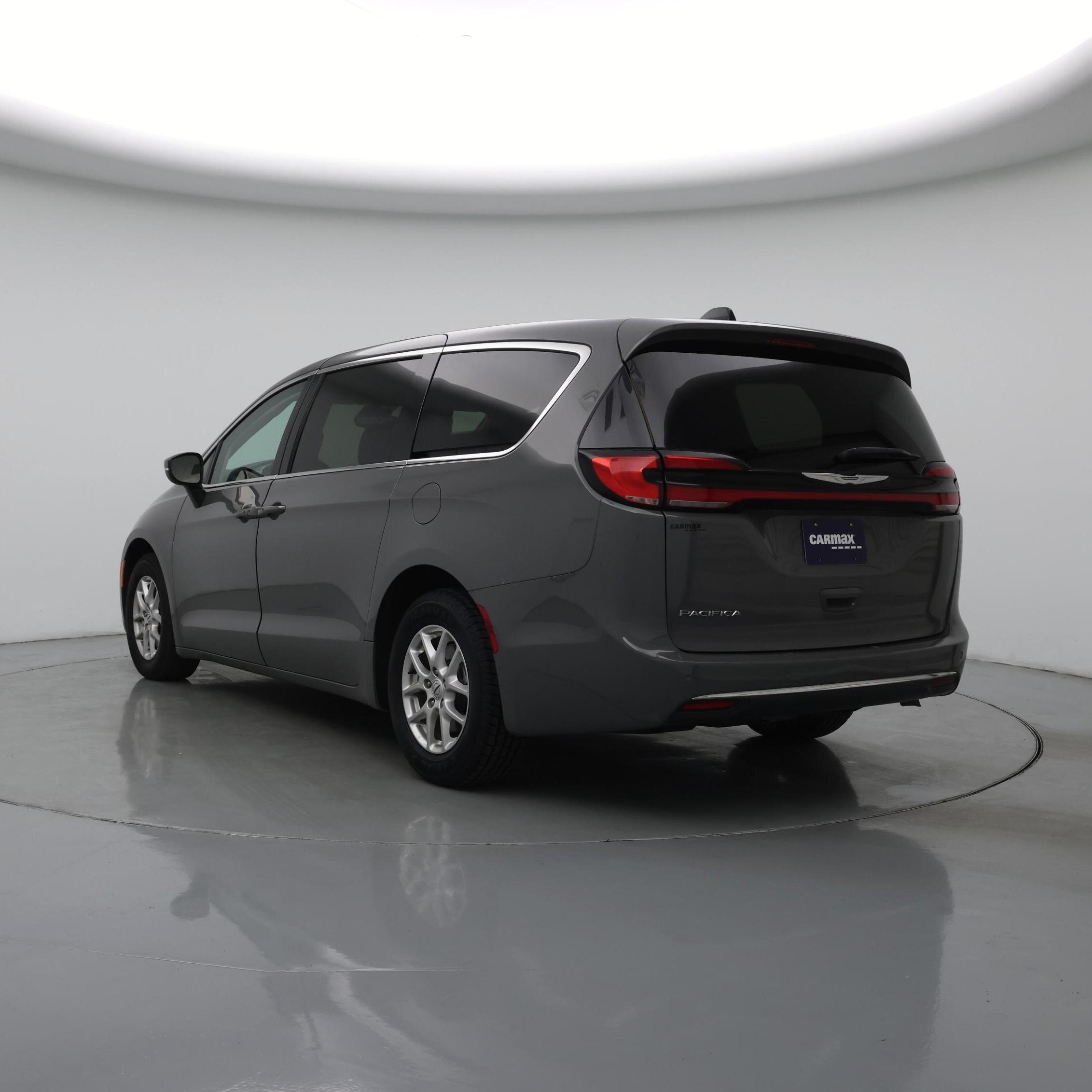 Thumbnail: 2023 Chrysler Pacifica - 2