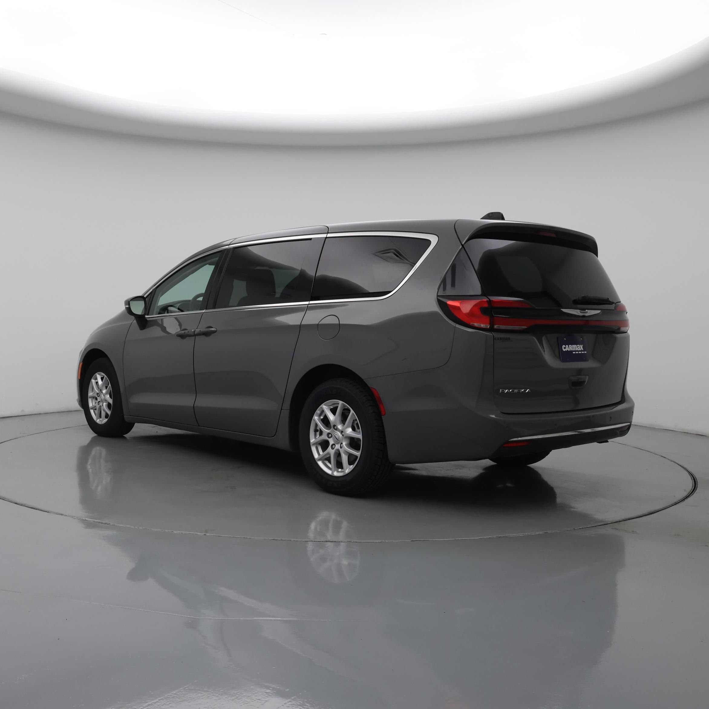 Thumbnail: 2023 Chrysler Pacifica - 2