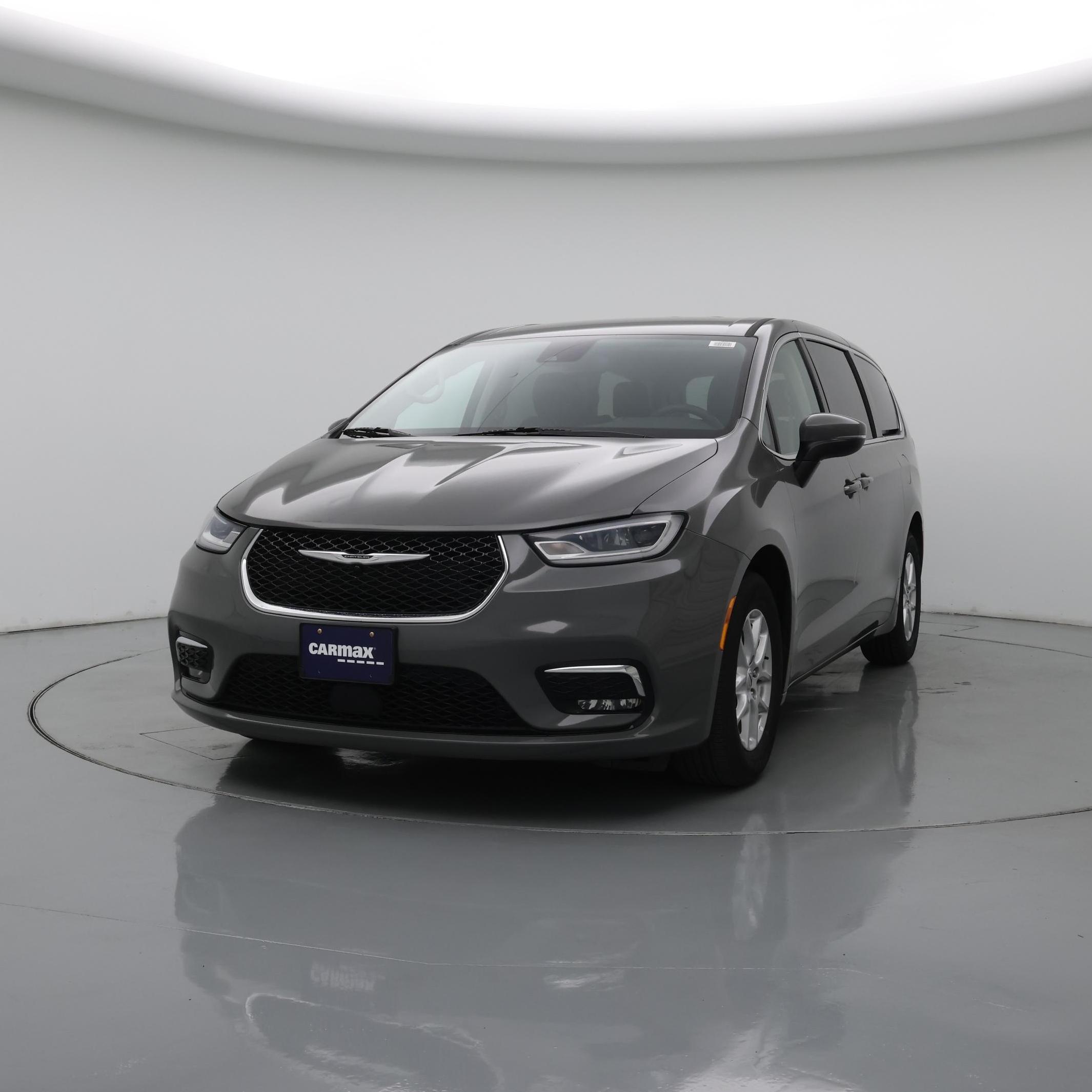 Thumbnail: 2023 Chrysler Pacifica - 4