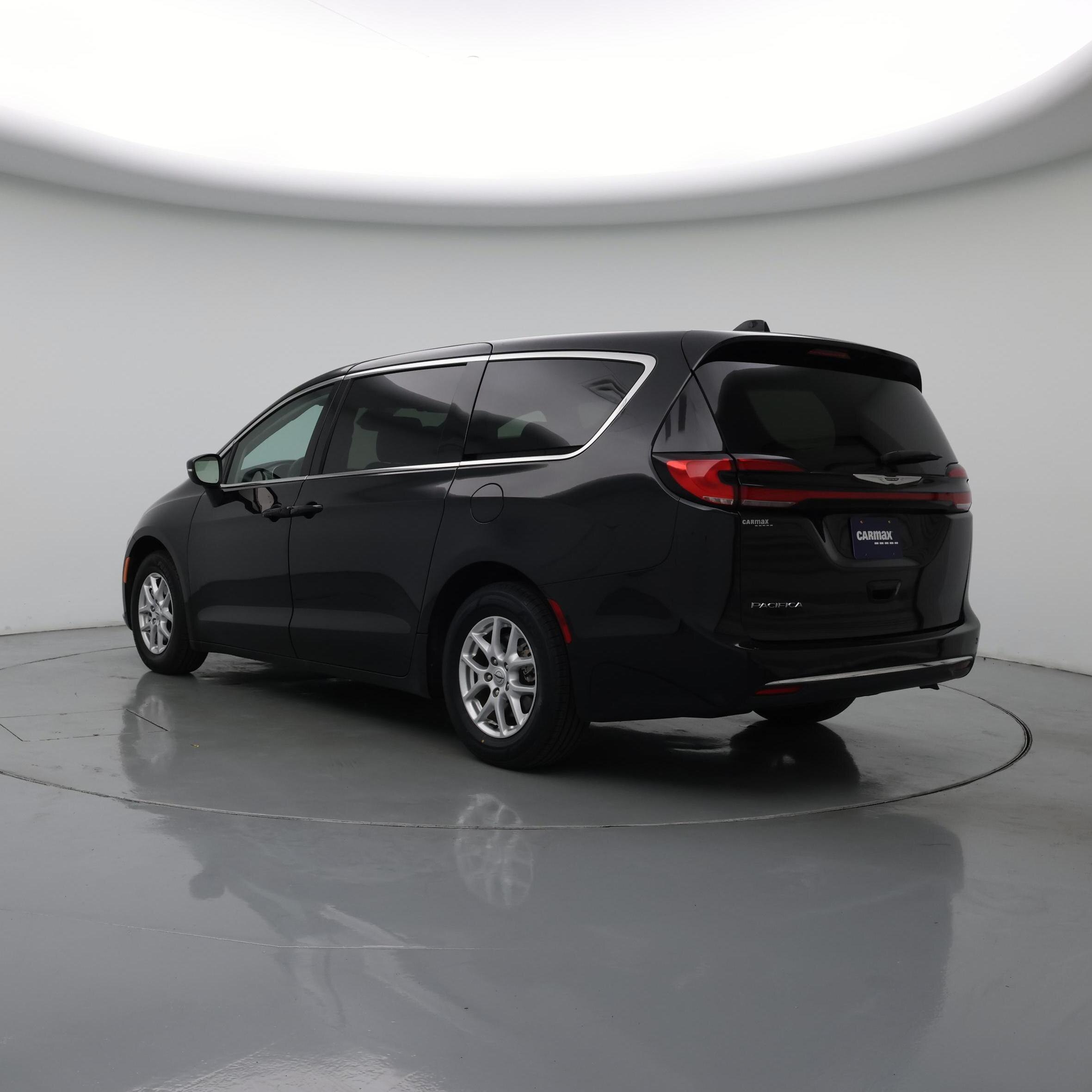 Thumbnail: 2023 Chrysler Pacifica - 2