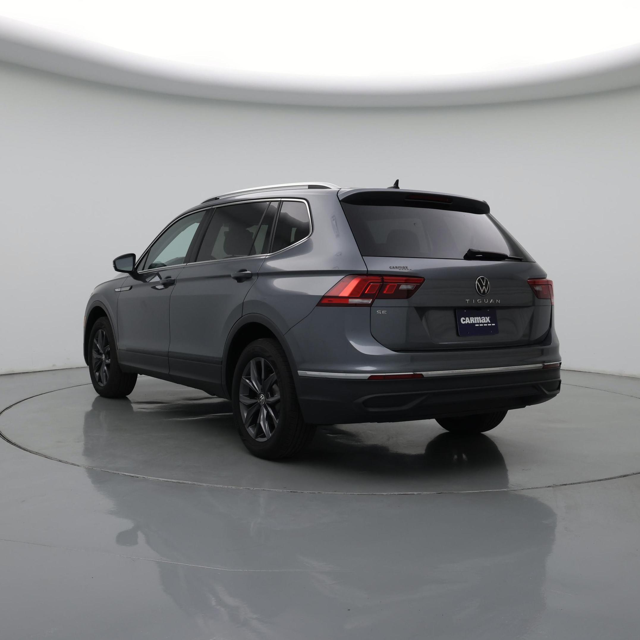 Thumbnail: 2023 Volkswagen Tiguan - 2