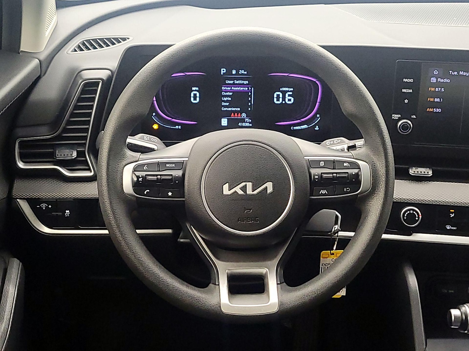 2025 Kia Sportage LX - Photo 11