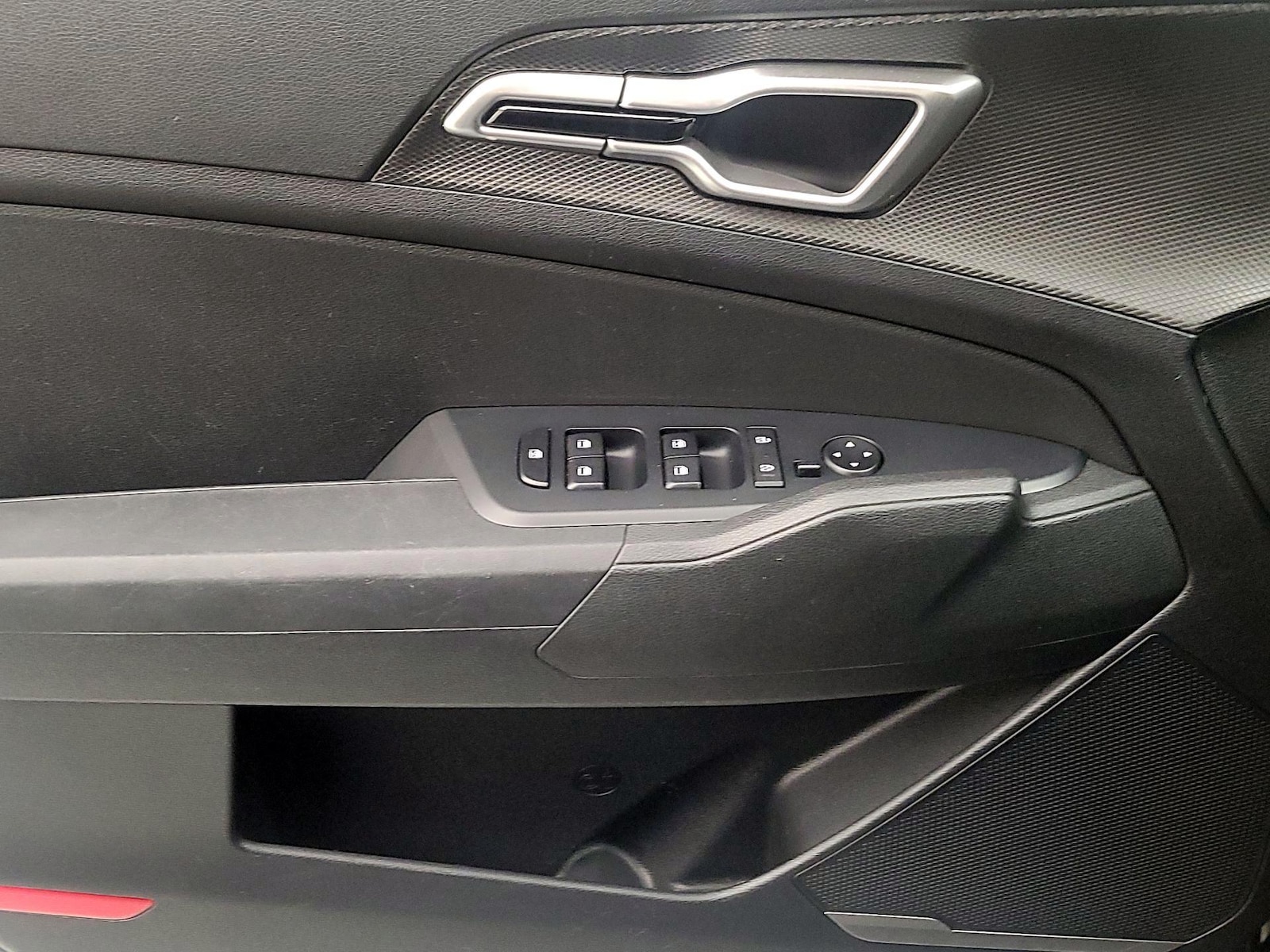 2025 Kia Sportage LX - Photo 13