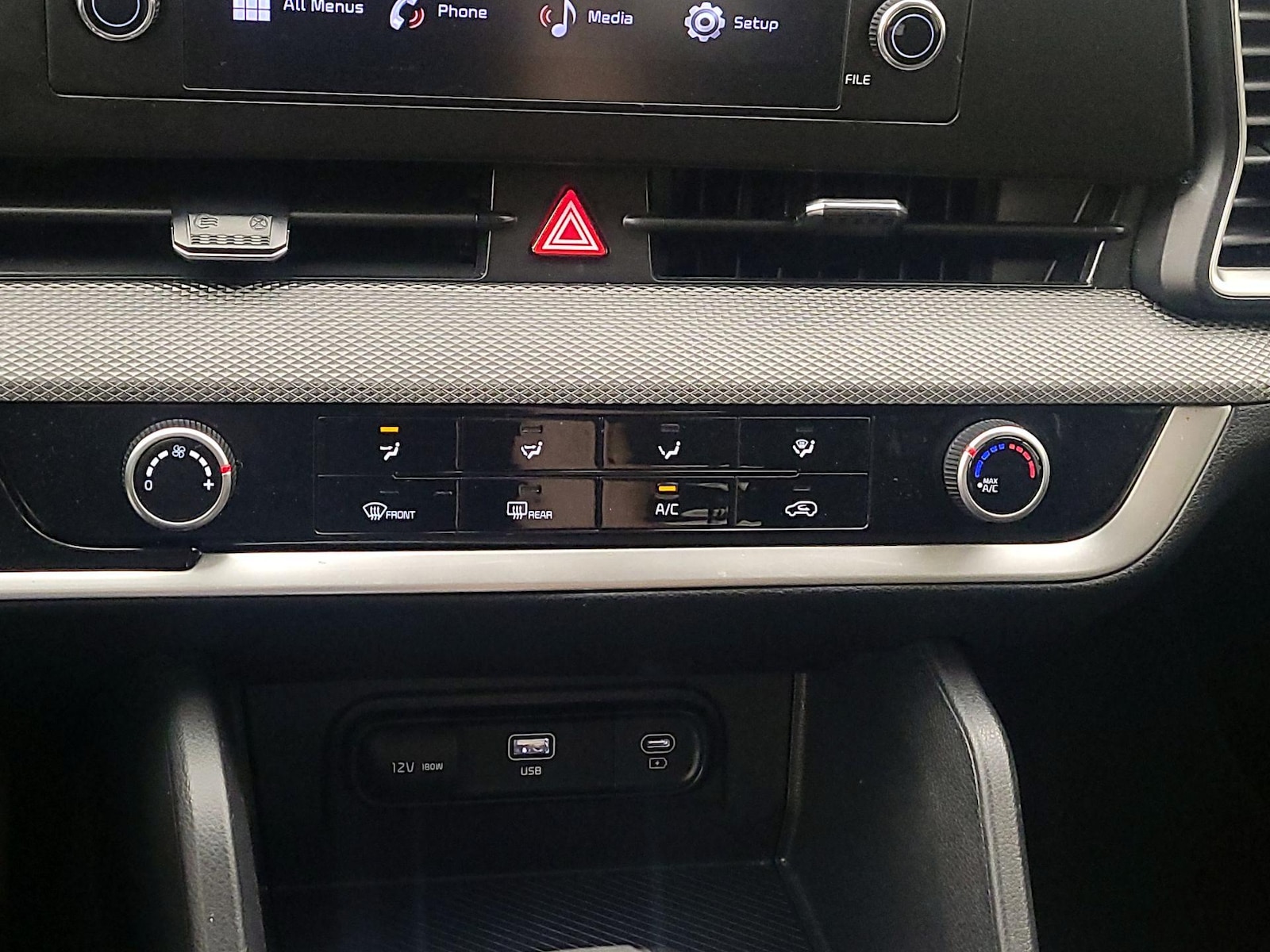 2025 Kia Sportage LX - Photo 17