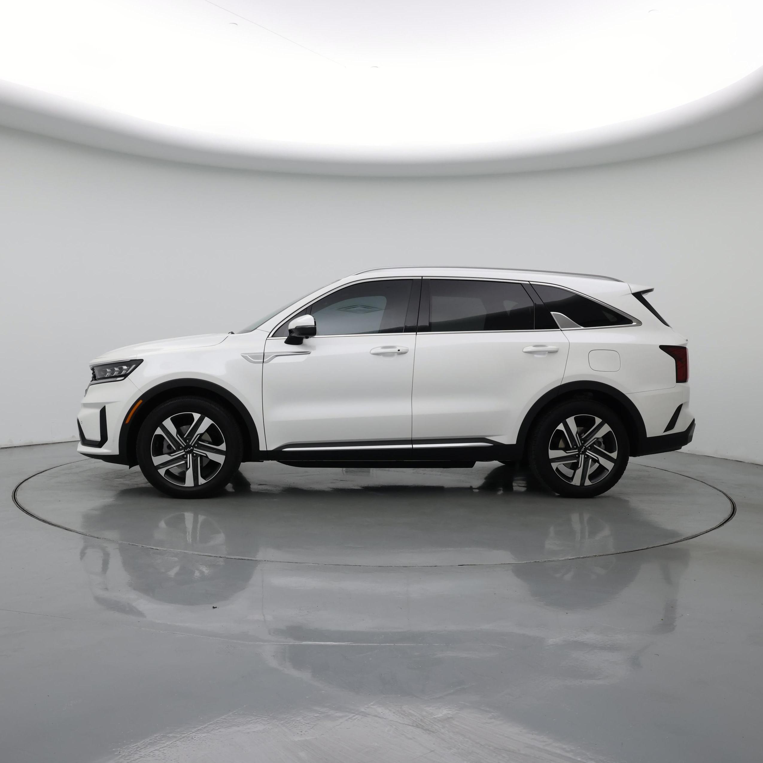 Thumbnail: 2023 Kia Sorento - 3