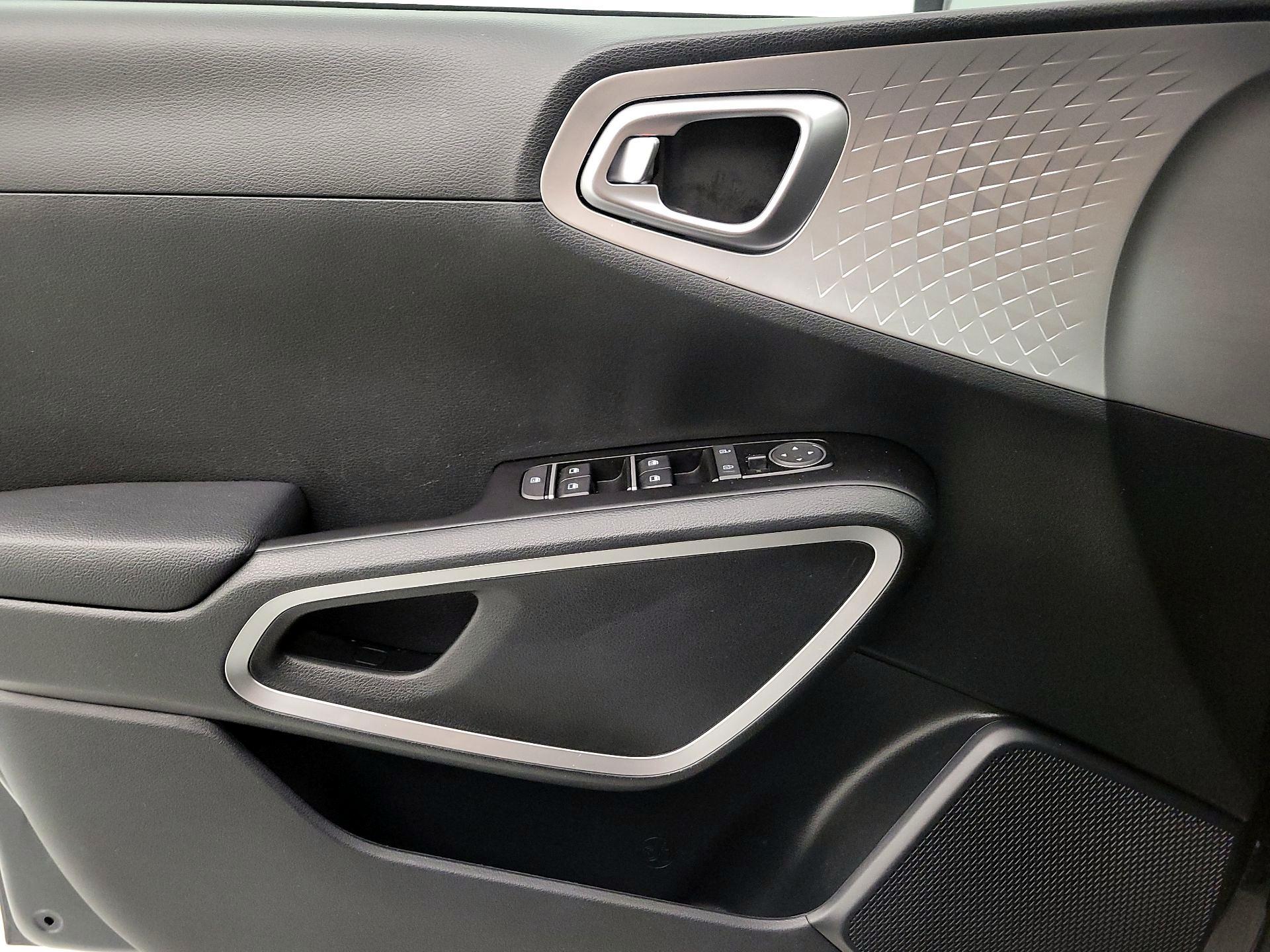 Thumbnail: 2023 Kia Soul - 12