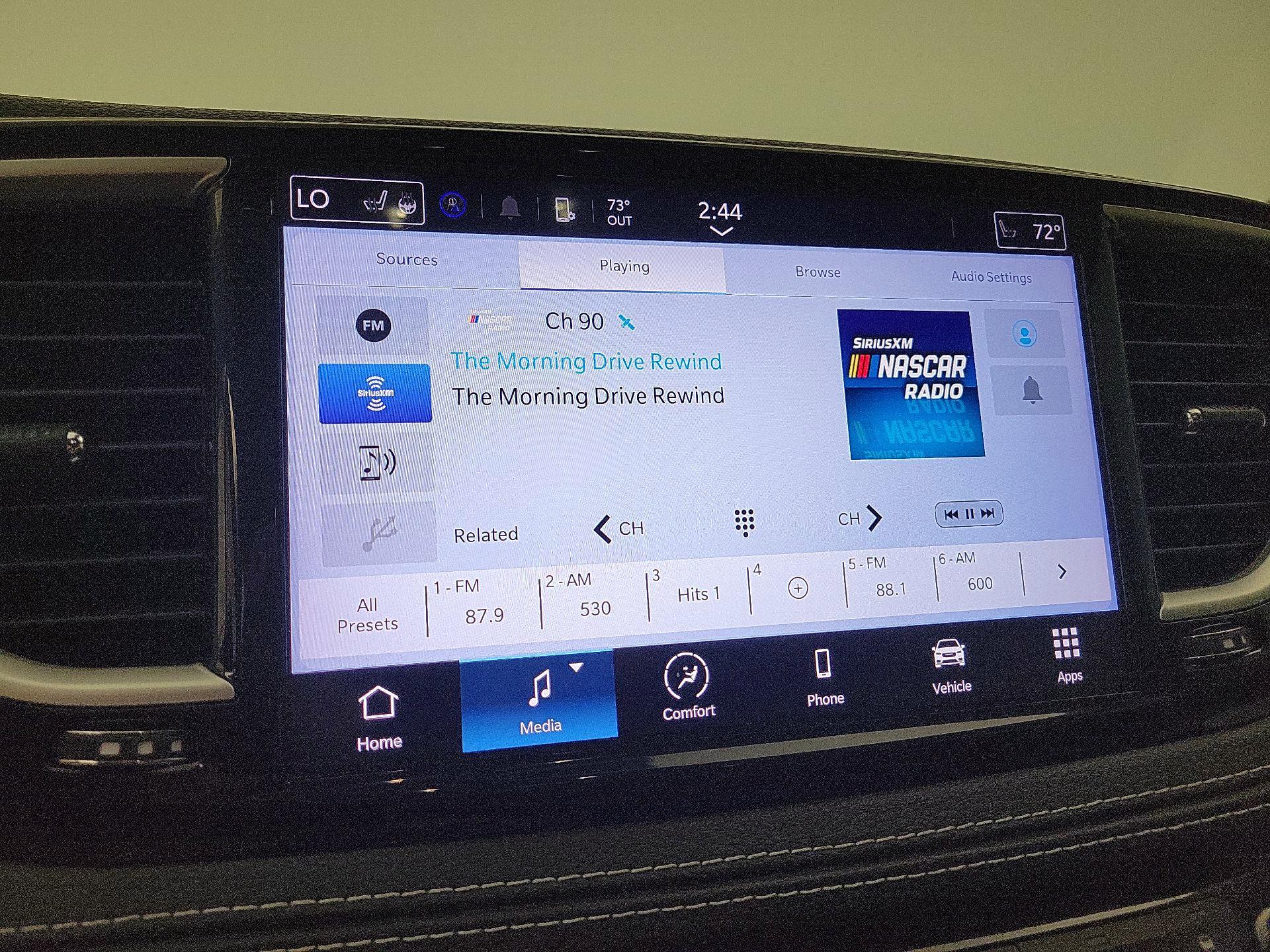 Thumbnail: 2023 Chrysler Pacifica - 15