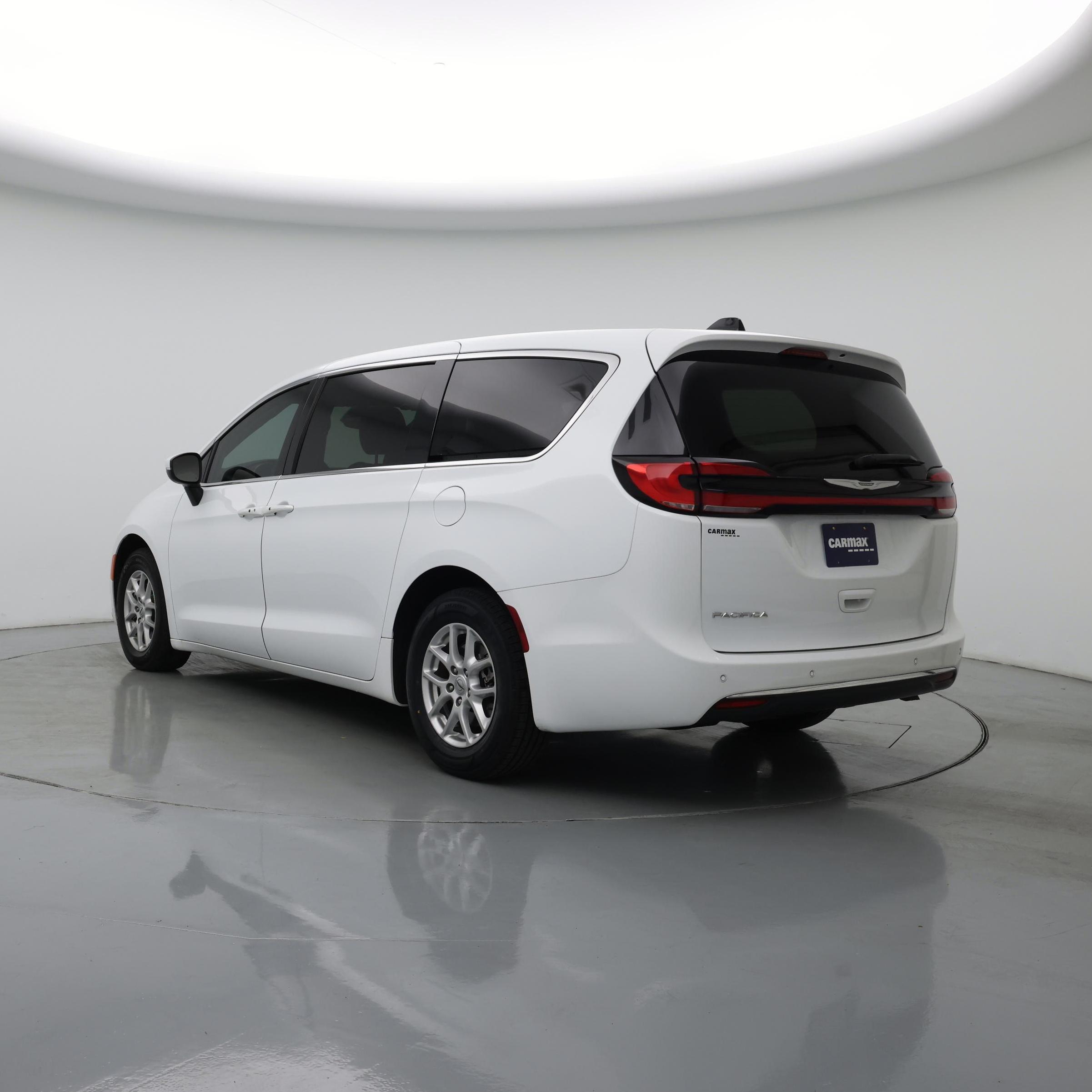 Thumbnail: 2023 Chrysler Pacifica - 2
