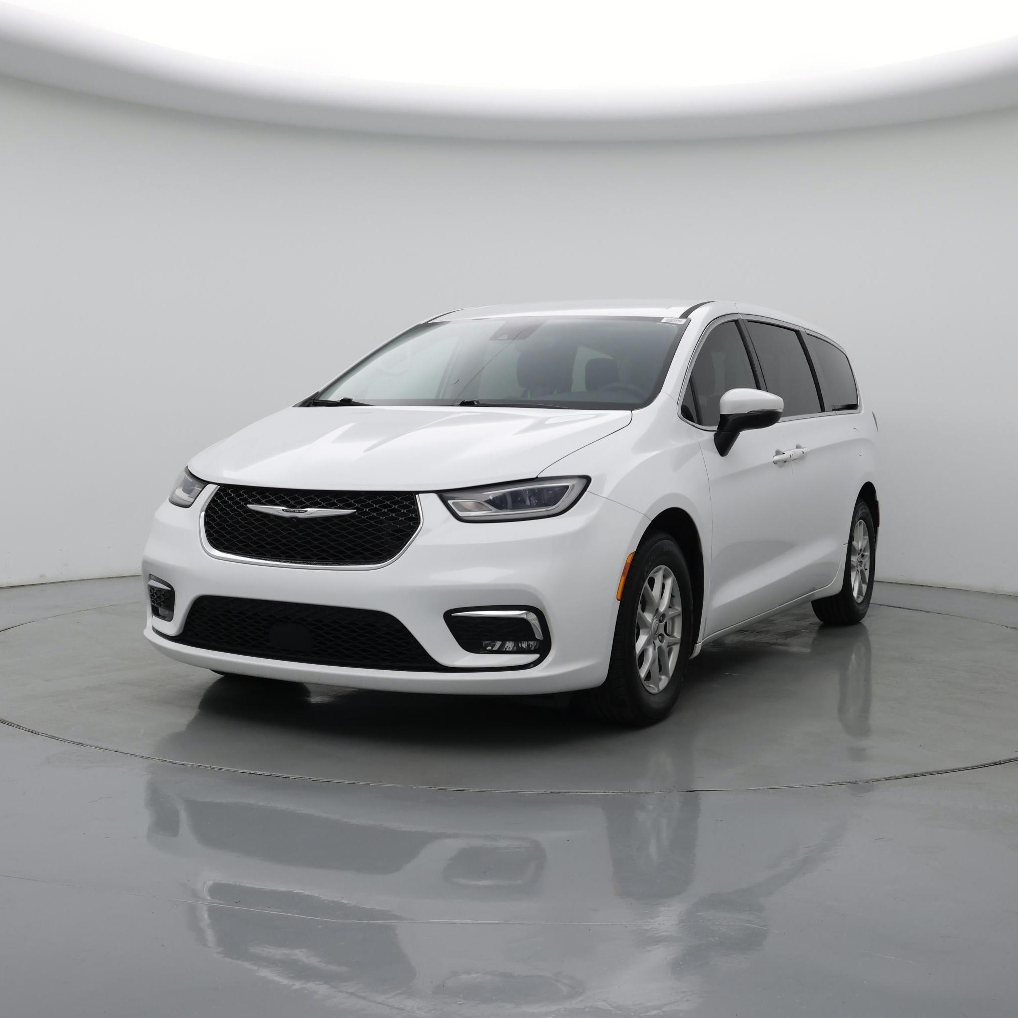 Thumbnail: 2023 Chrysler Pacifica - 4