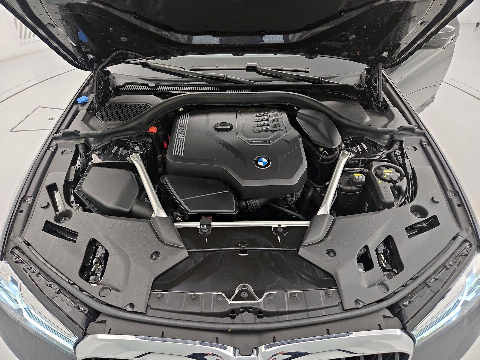 2023 BMW 5 Series 530i - Photo 24