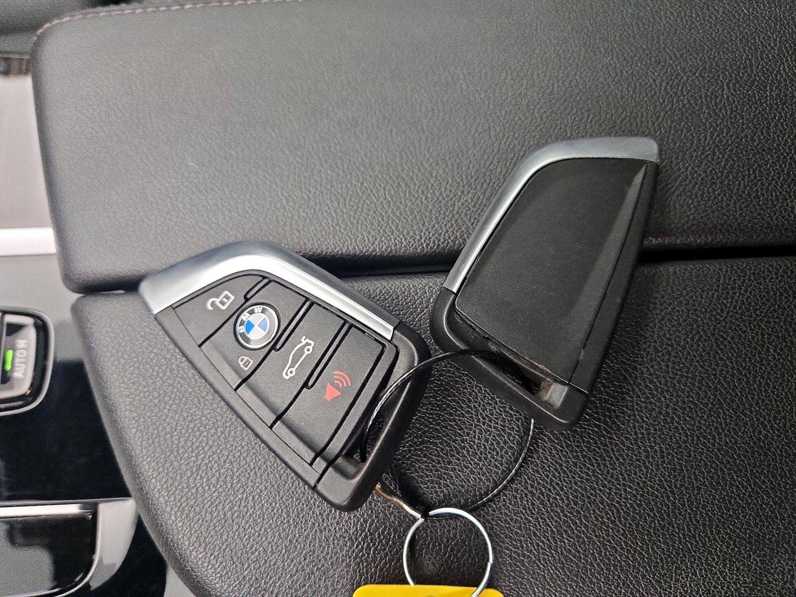 2023 BMW 5 Series 530i - Photo 25