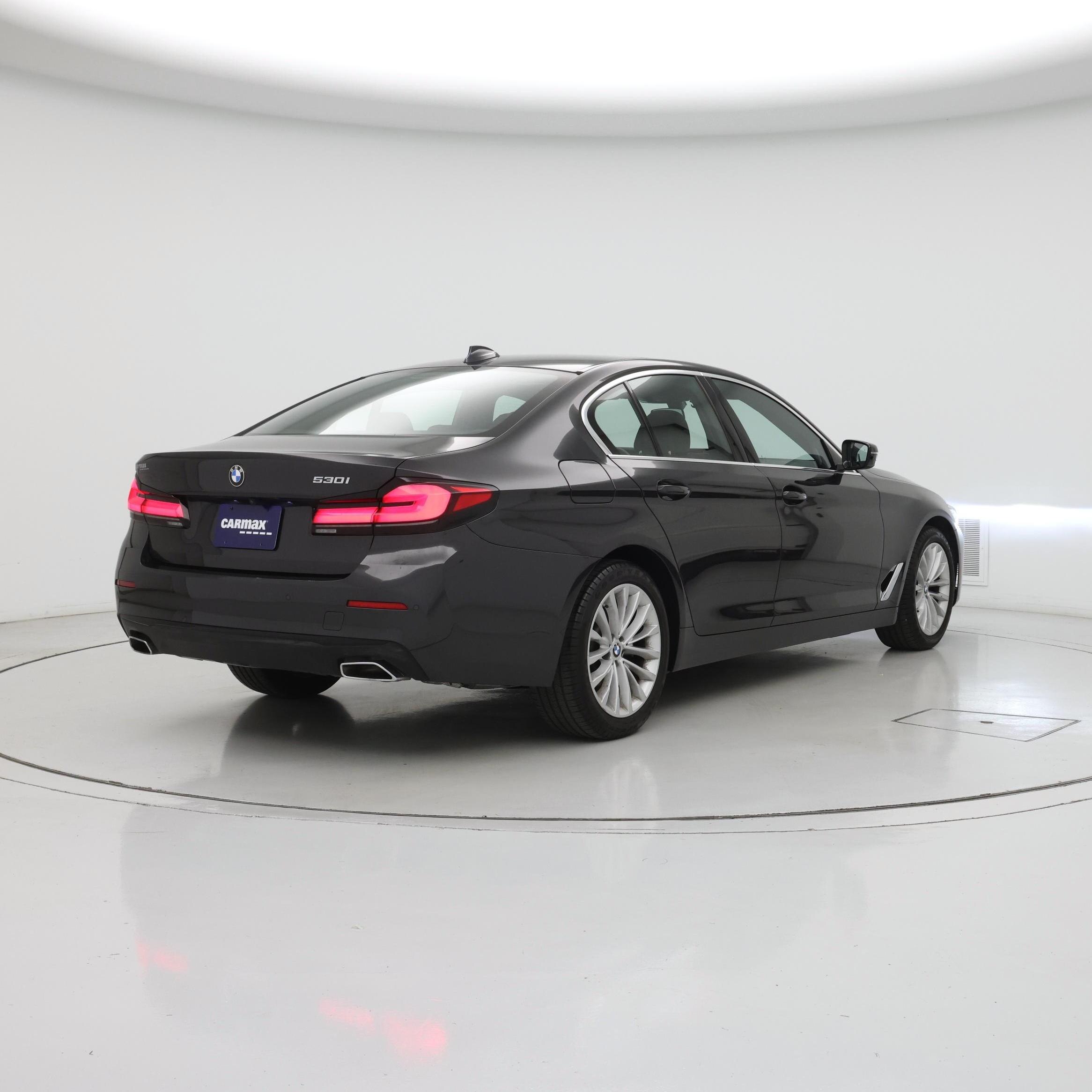 Thumbnail: 2023 BMW 5 Series - 8