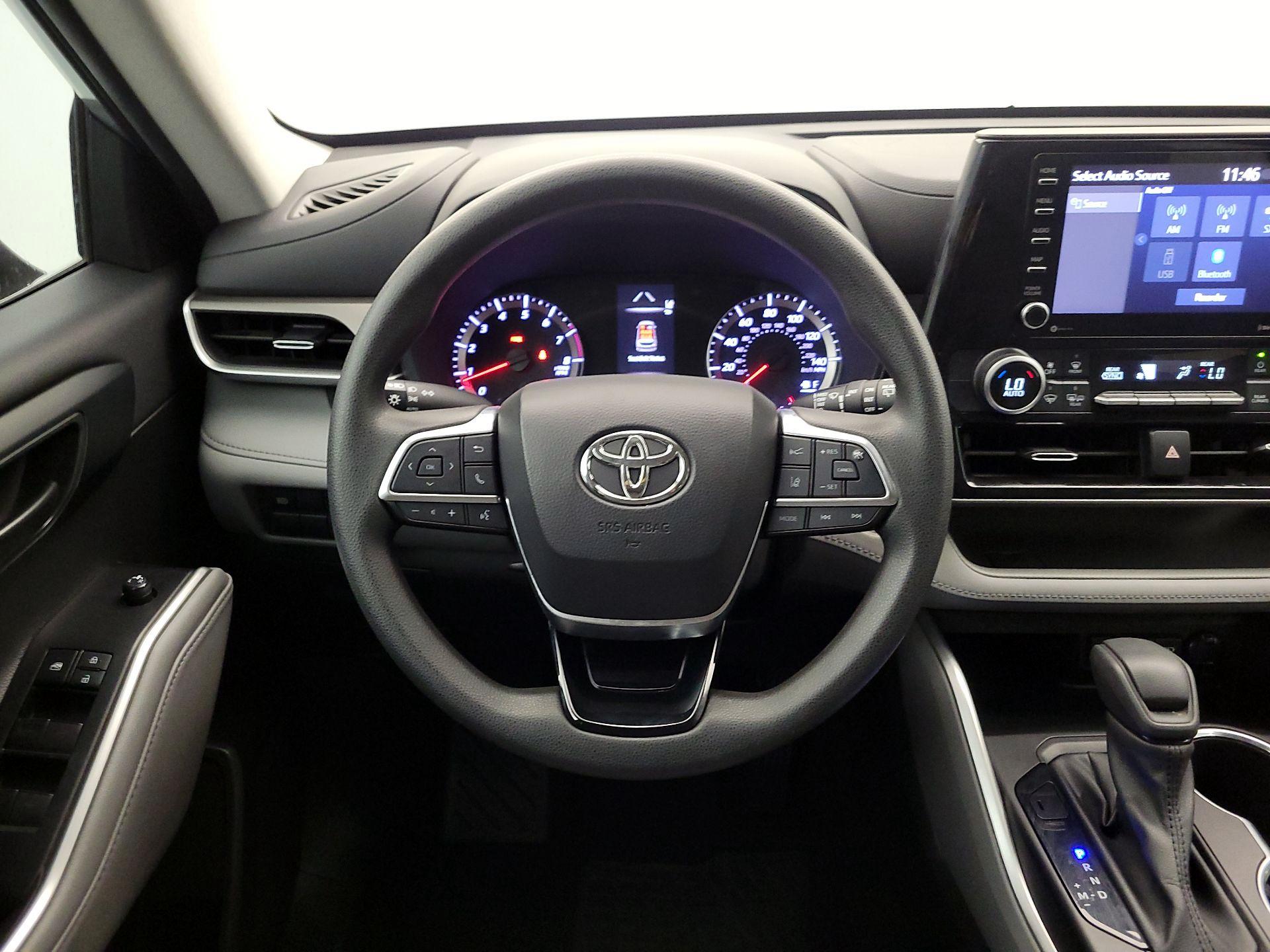 Thumbnail: 2021 Toyota Highlander - 10