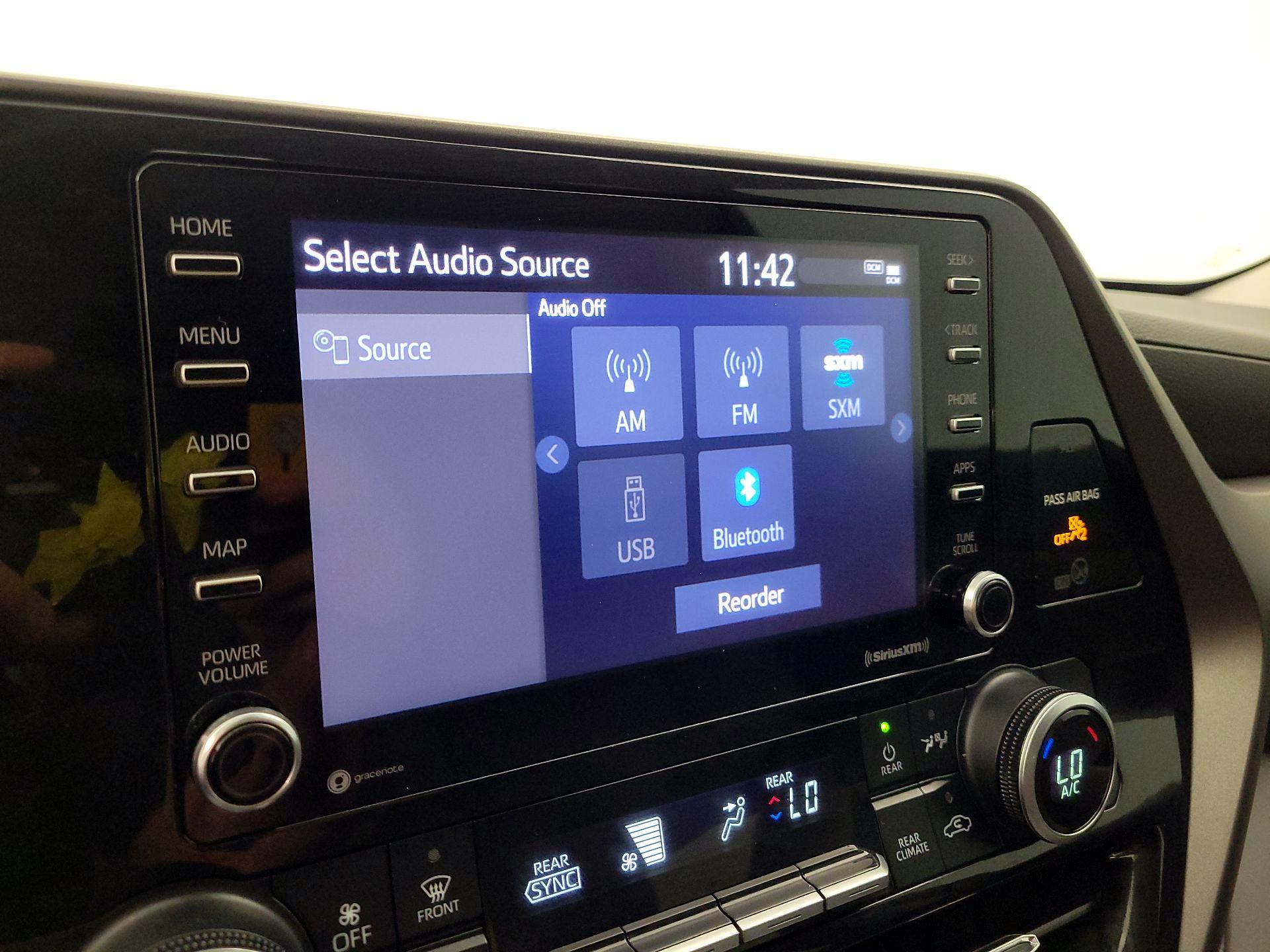 Thumbnail: 2021 Toyota Highlander - 15