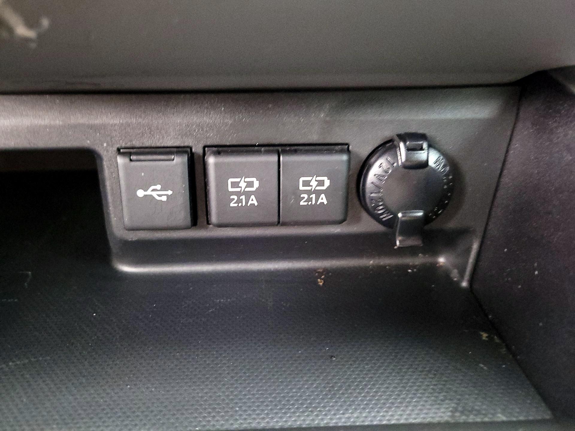 Thumbnail: 2021 Toyota Highlander - 18