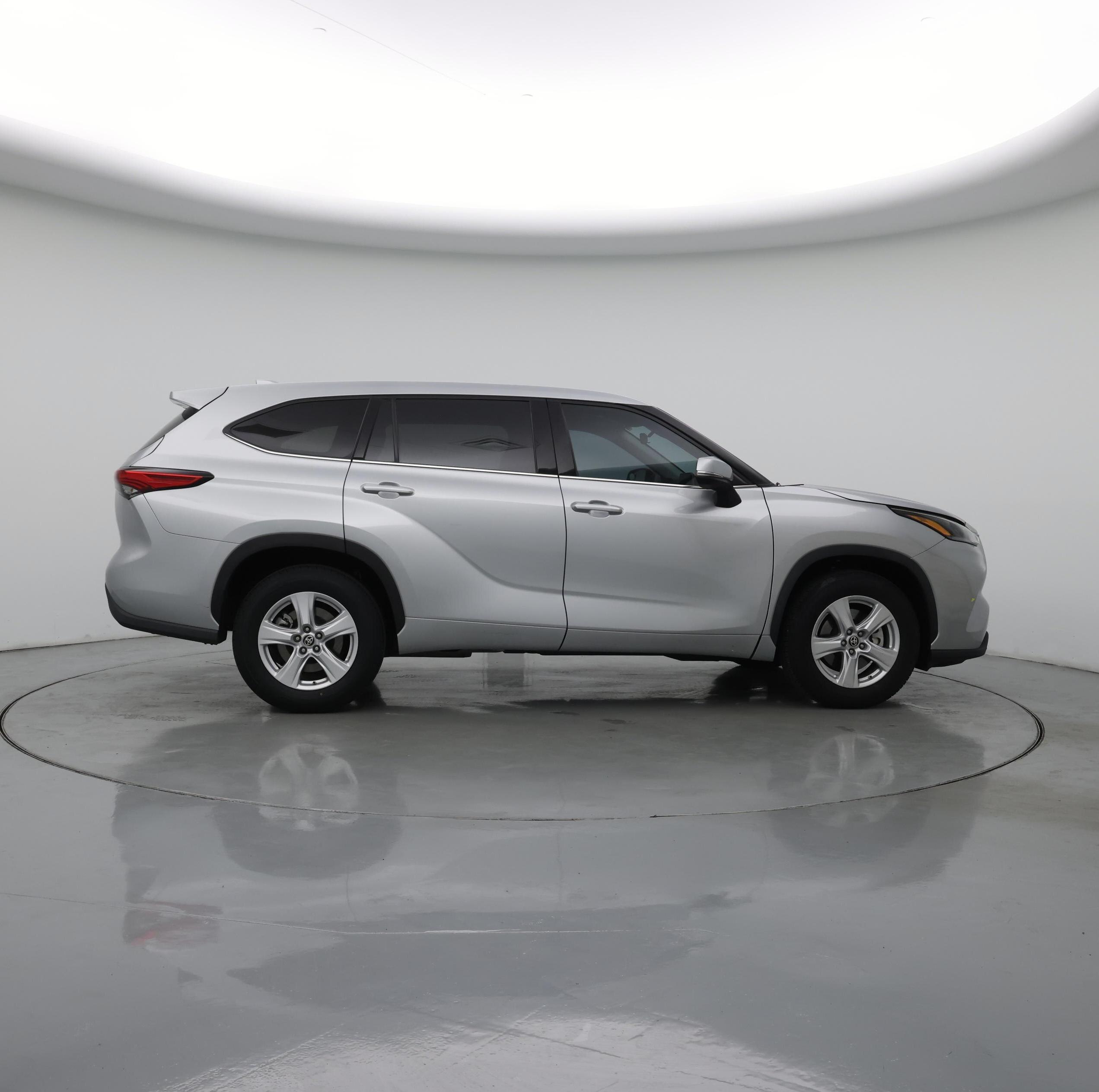 Thumbnail: 2021 Toyota Highlander - 7