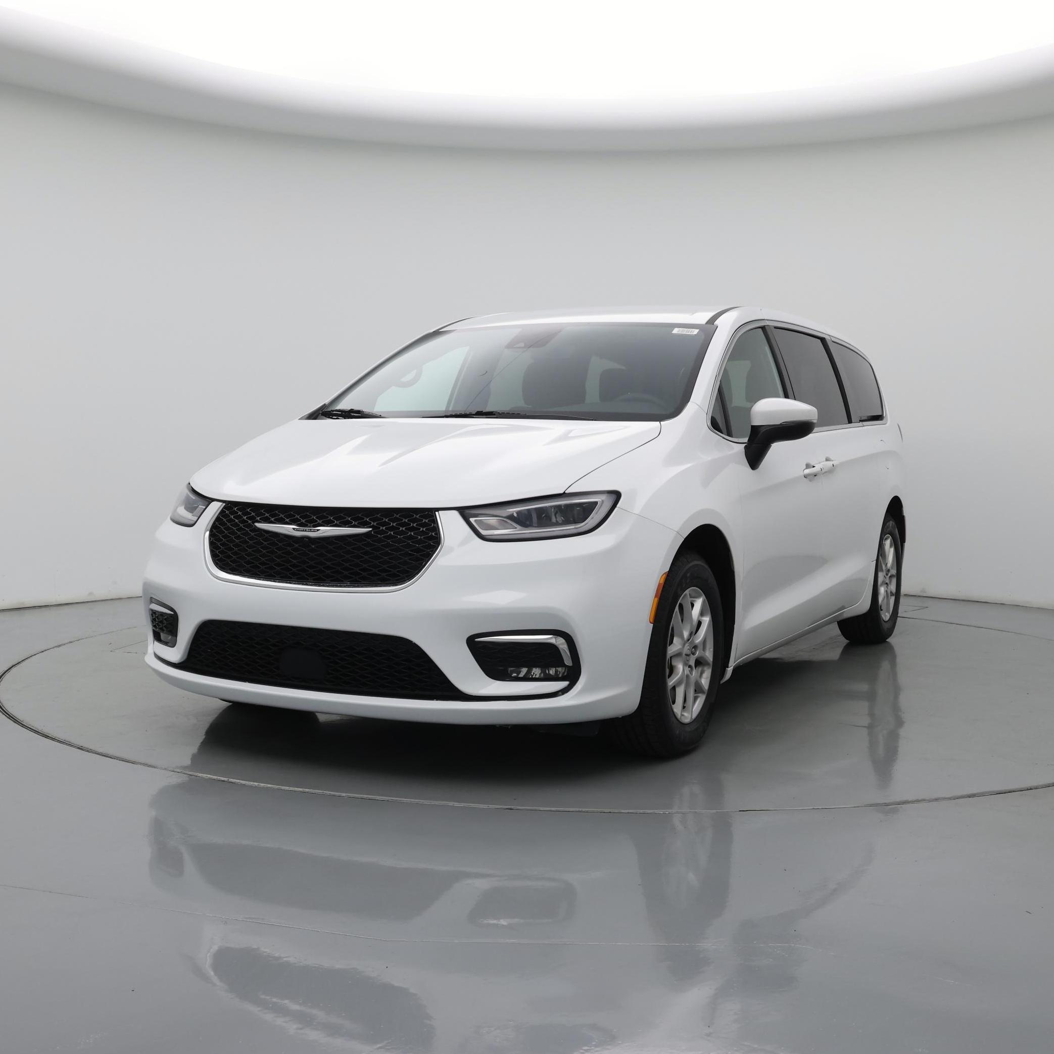 Thumbnail: 2023 Chrysler Pacifica - 4