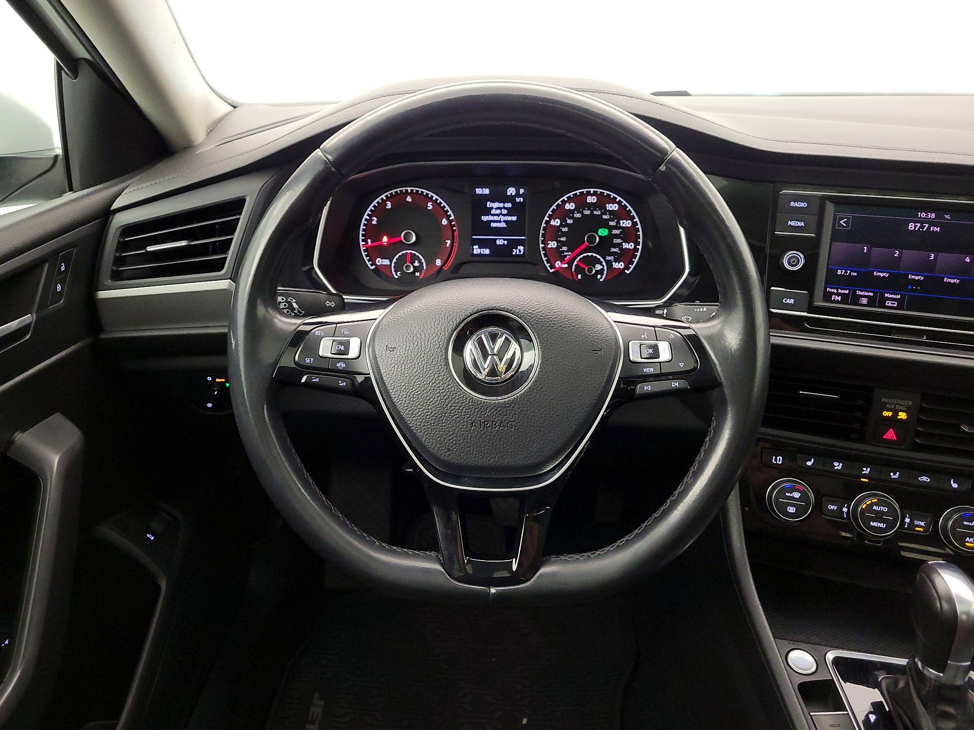 Thumbnail: 2019 Volkswagen Jetta - 10