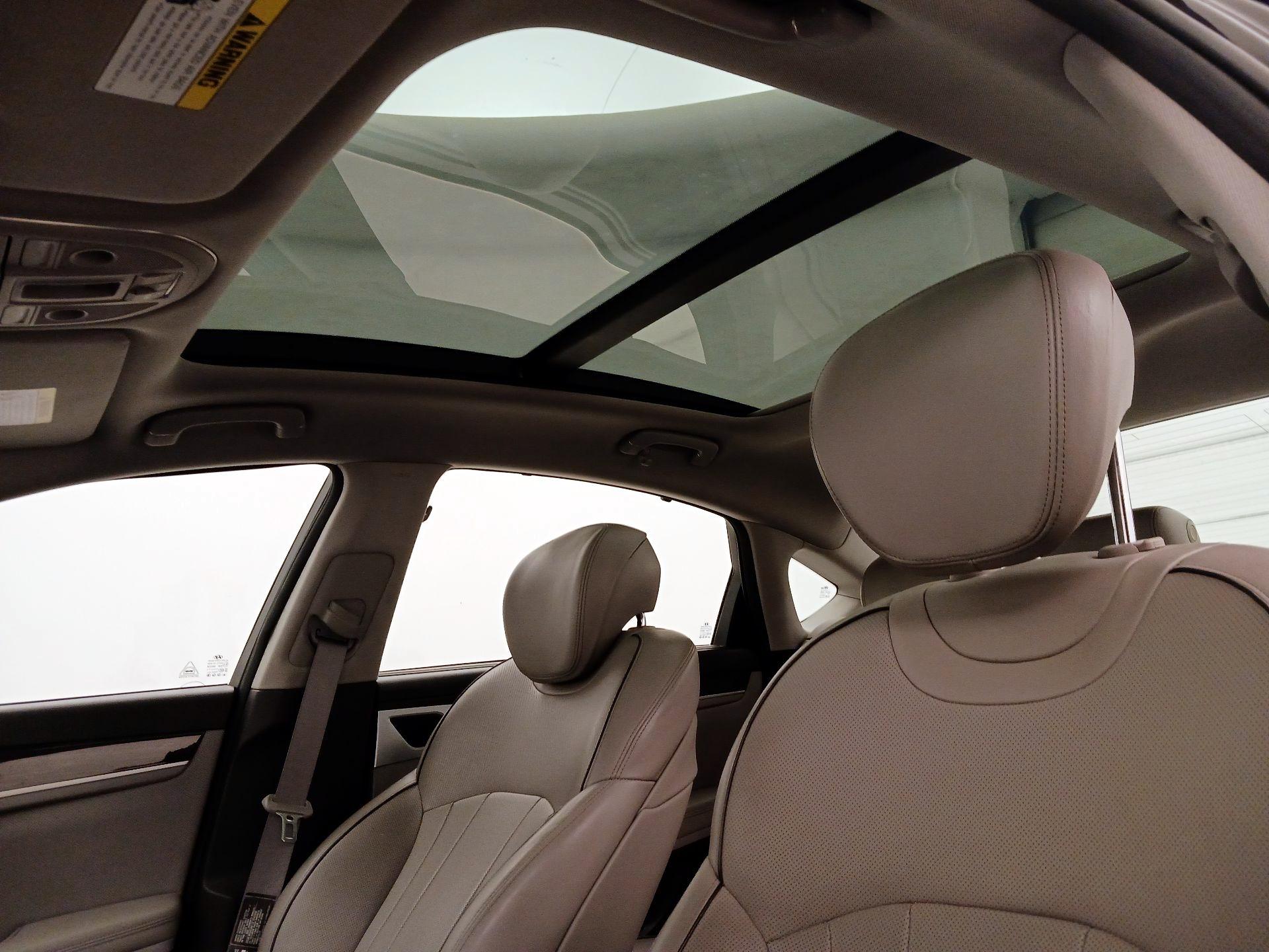 Thumbnail: 2016 Hyundai Genesis - 20