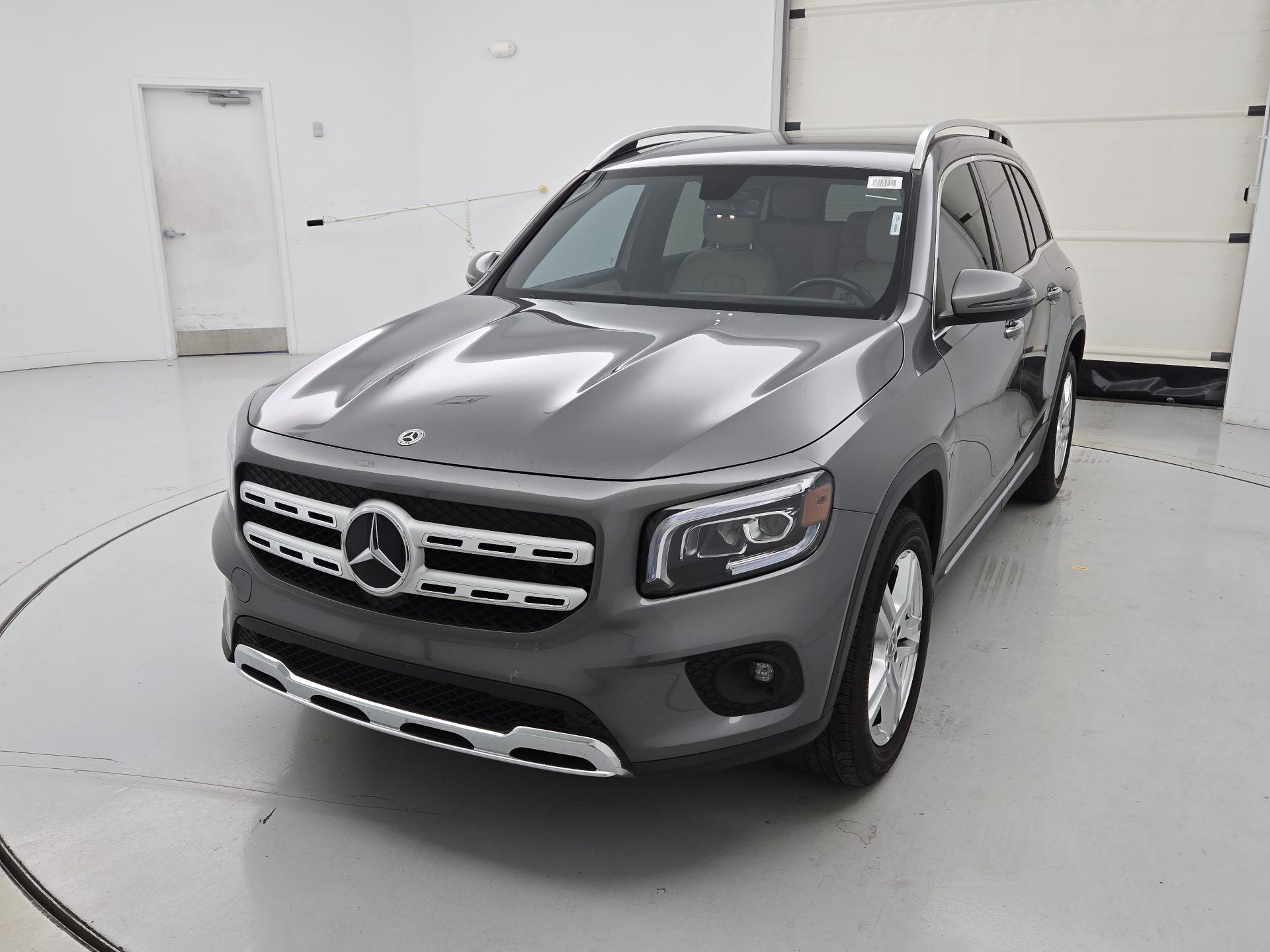 2022 Mercedes-Benz GLB Base | CarEdge | CarEdge
