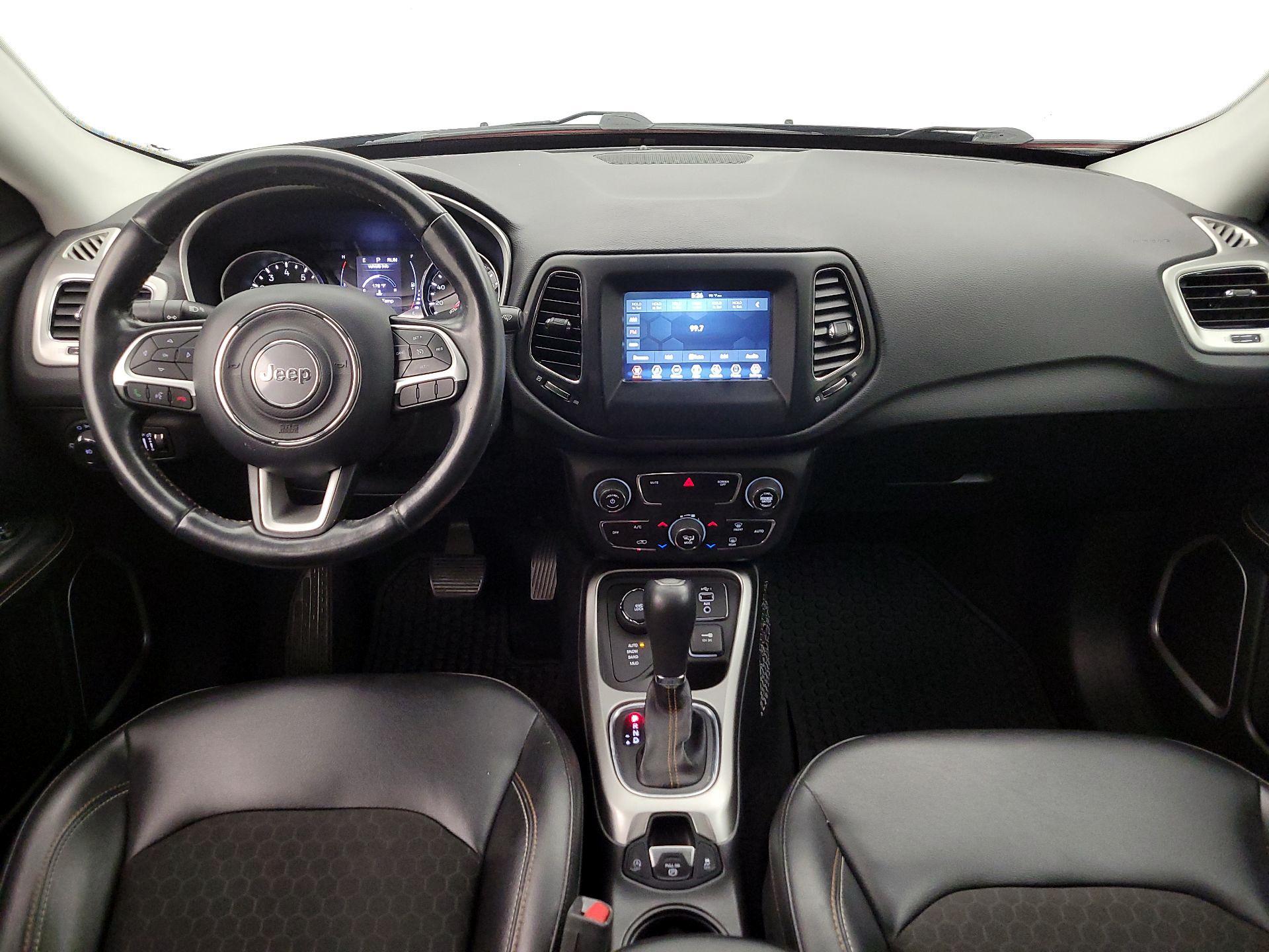 Thumbnail: 2019 Jeep Compass - 9