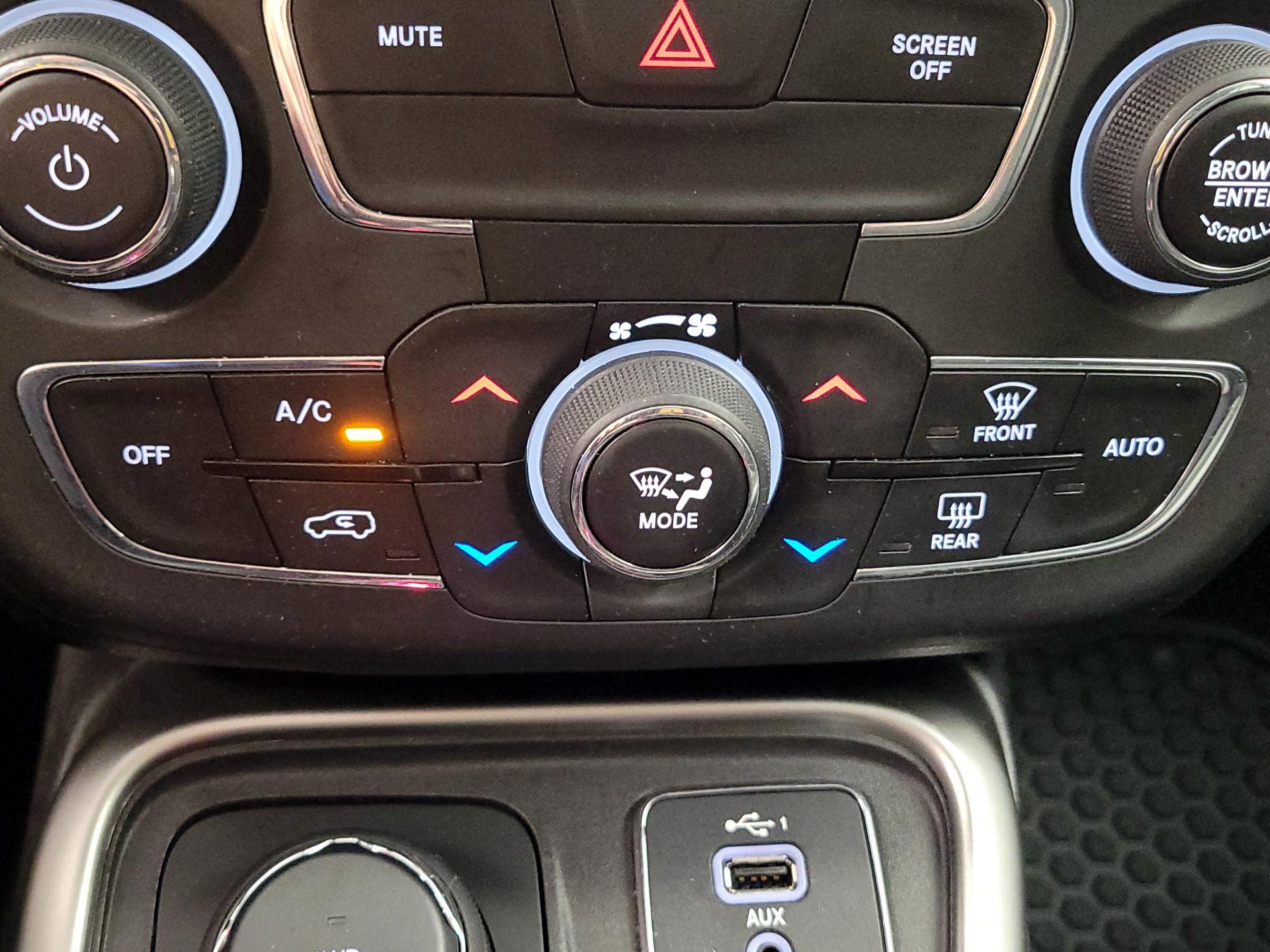 Thumbnail: 2019 Jeep Compass - 17