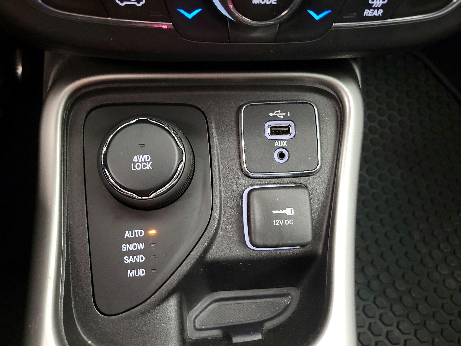 Thumbnail: 2019 Jeep Compass - 19
