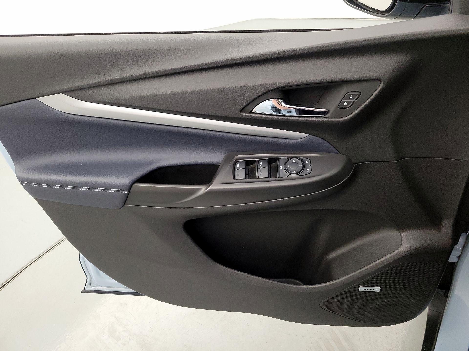Thumbnail: 2023 Chevrolet Bolt EUV - 12