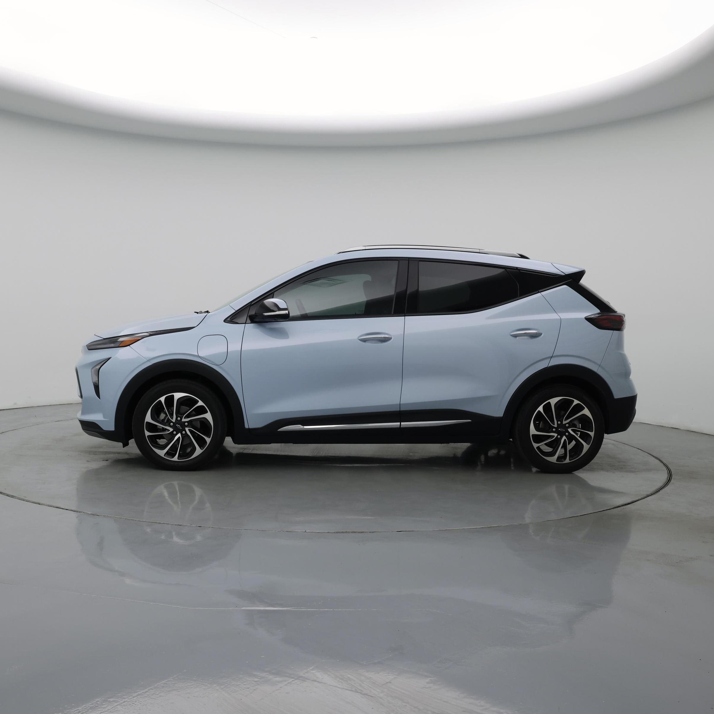 Thumbnail: 2023 Chevrolet Bolt EUV - 3