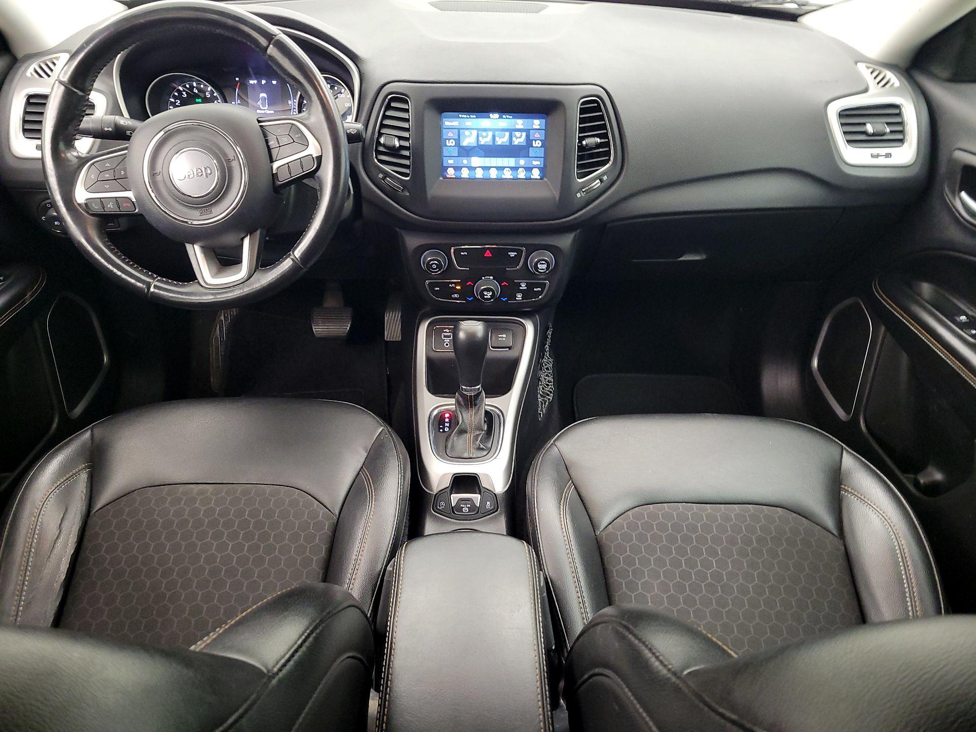 Thumbnail: 2019 Jeep Compass - 9